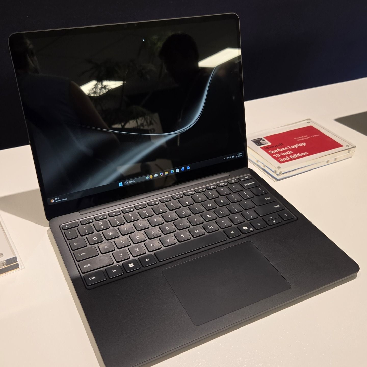 Microsoft снова запутывает пользователей: анонс обновленных Surface прямо перед презентацией