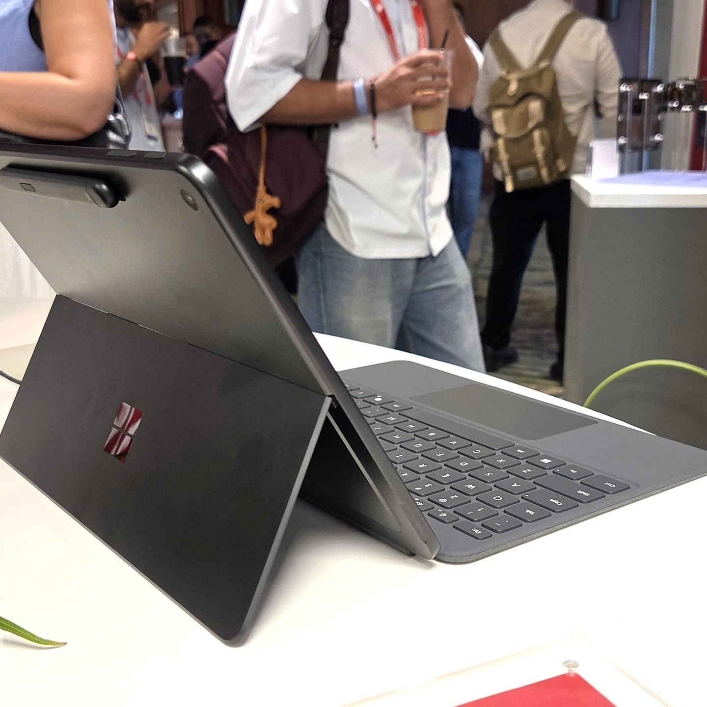 Microsoft анонсировала обновленные Surface Pro 12 и Surface Laptop 13 на базе процессоров Snapdragon X2