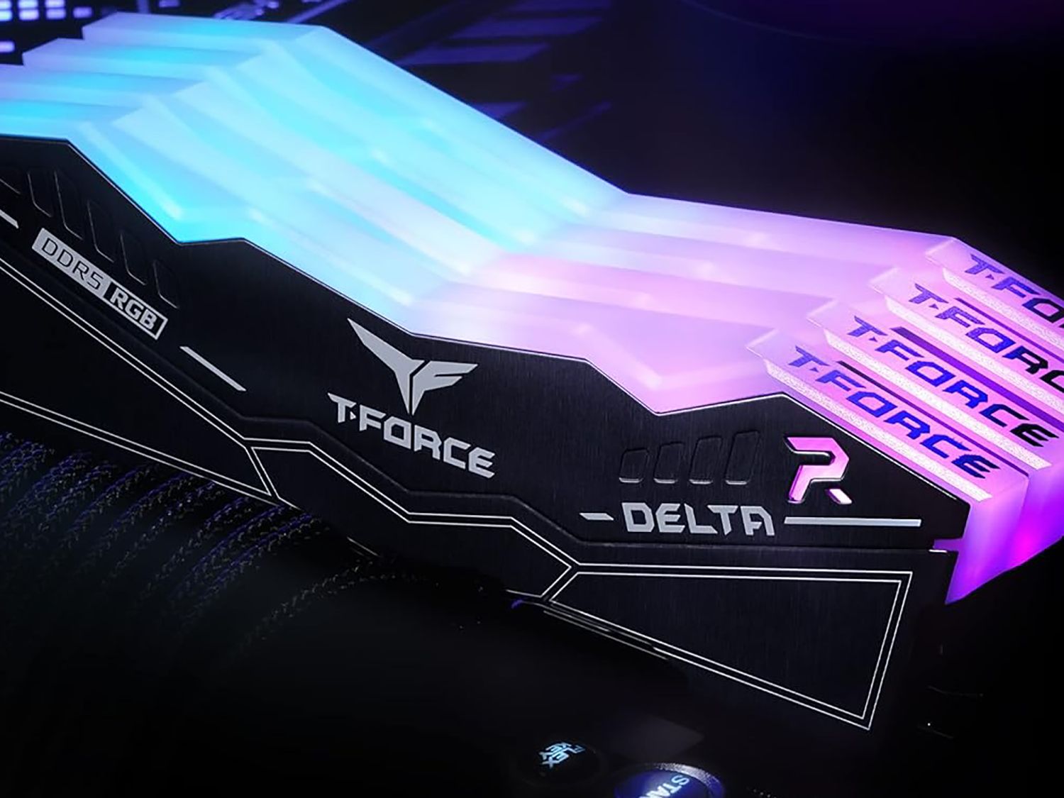 TeamGroup T-Force Delta RGB DDR5: the best DDR5 RAM you