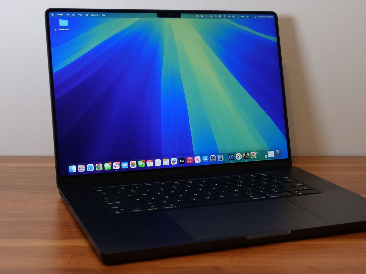 値下げ！Macbook Pro 2020 16/512GB Amazon.com: Apple 2020 MacBook Pro with 2.0GHz Intel Core i5