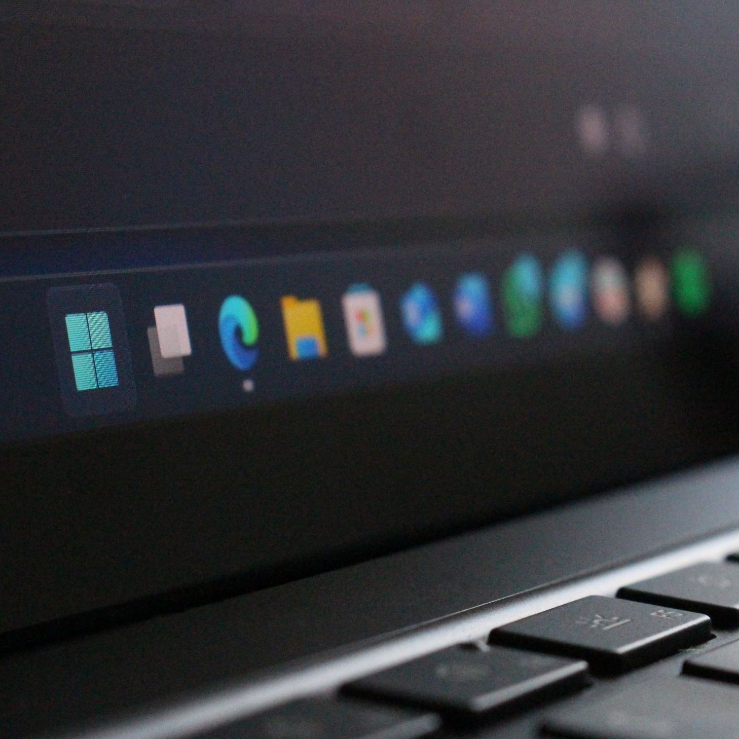 Windows 11 24H2 タブレットPC Windows 11 24H2 タブレットPC