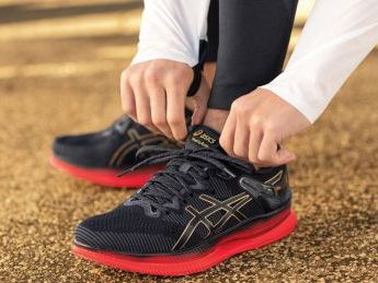 nike vaporfly vs asics metaride