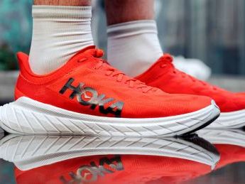 HOKA CARBON X 25.5センチ　新品 Amazon | HOKA ONE ONE(ホカ オネオネ) CARBON X 3 BLUECORAL
