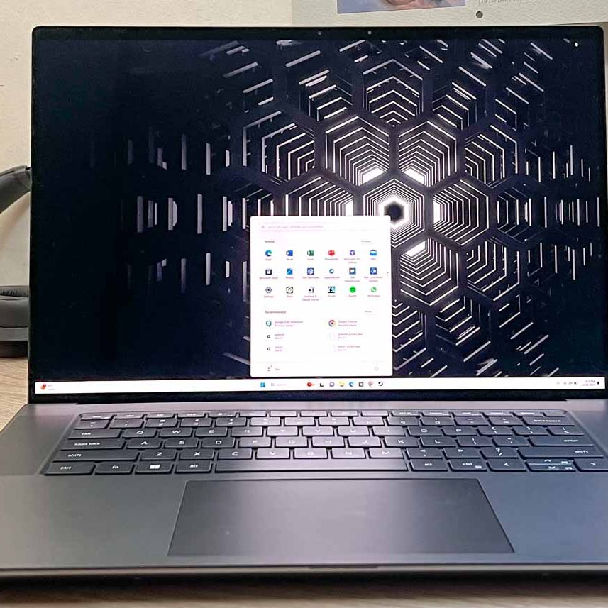 美品 放電20回 DELL Precision 5680 Amazon.com: Dell Precision 5680 Workstation Laptop (2023) | 16