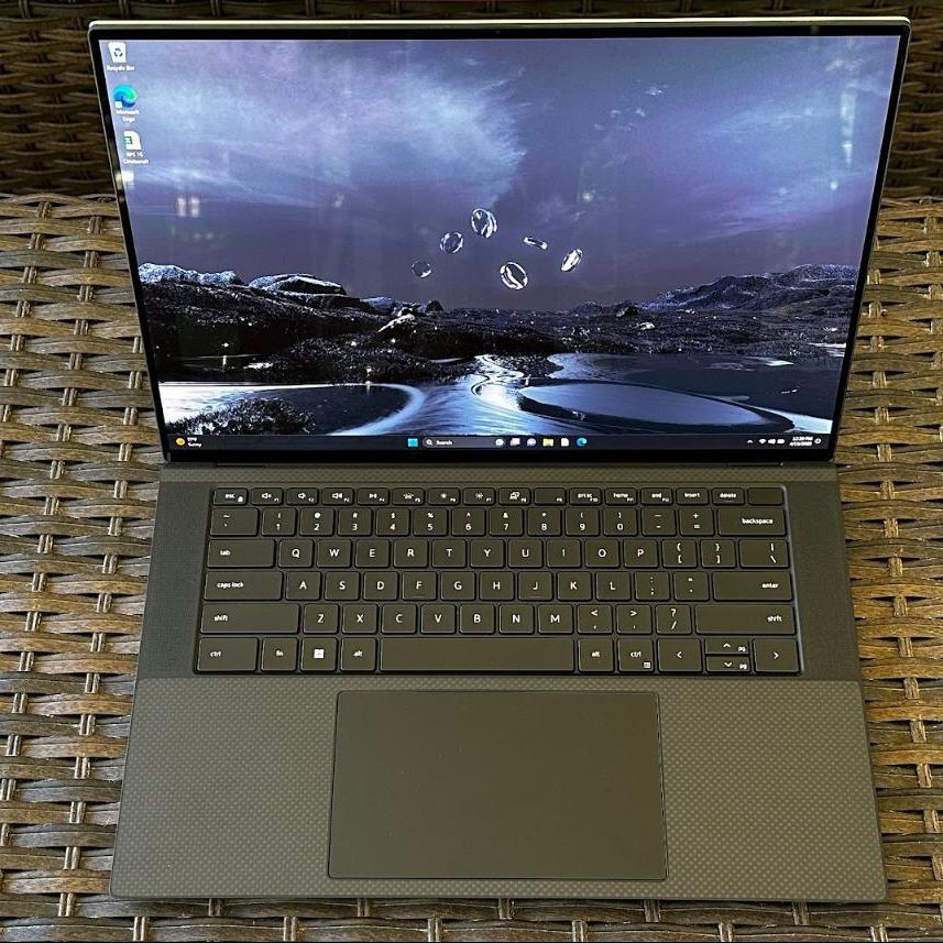 Dell XPS 15 (9530) Review: A Familiar Face With a Raptor Lake