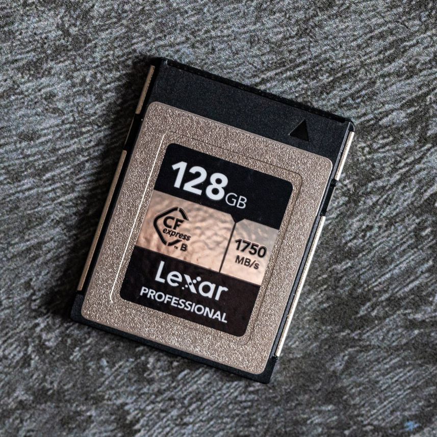 Lexar - 【美品】Lexar CFexpressカードTypeA 320GB SILVER Lexar® Professional CFexpress™ Type A Card SILVER Series | Lexar