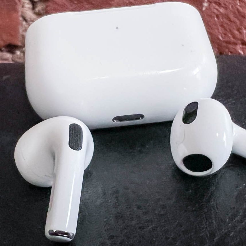 イヤホン airpods3 Apple AirPods 第3世代 MME73J/A 価格比較 - 価格.com