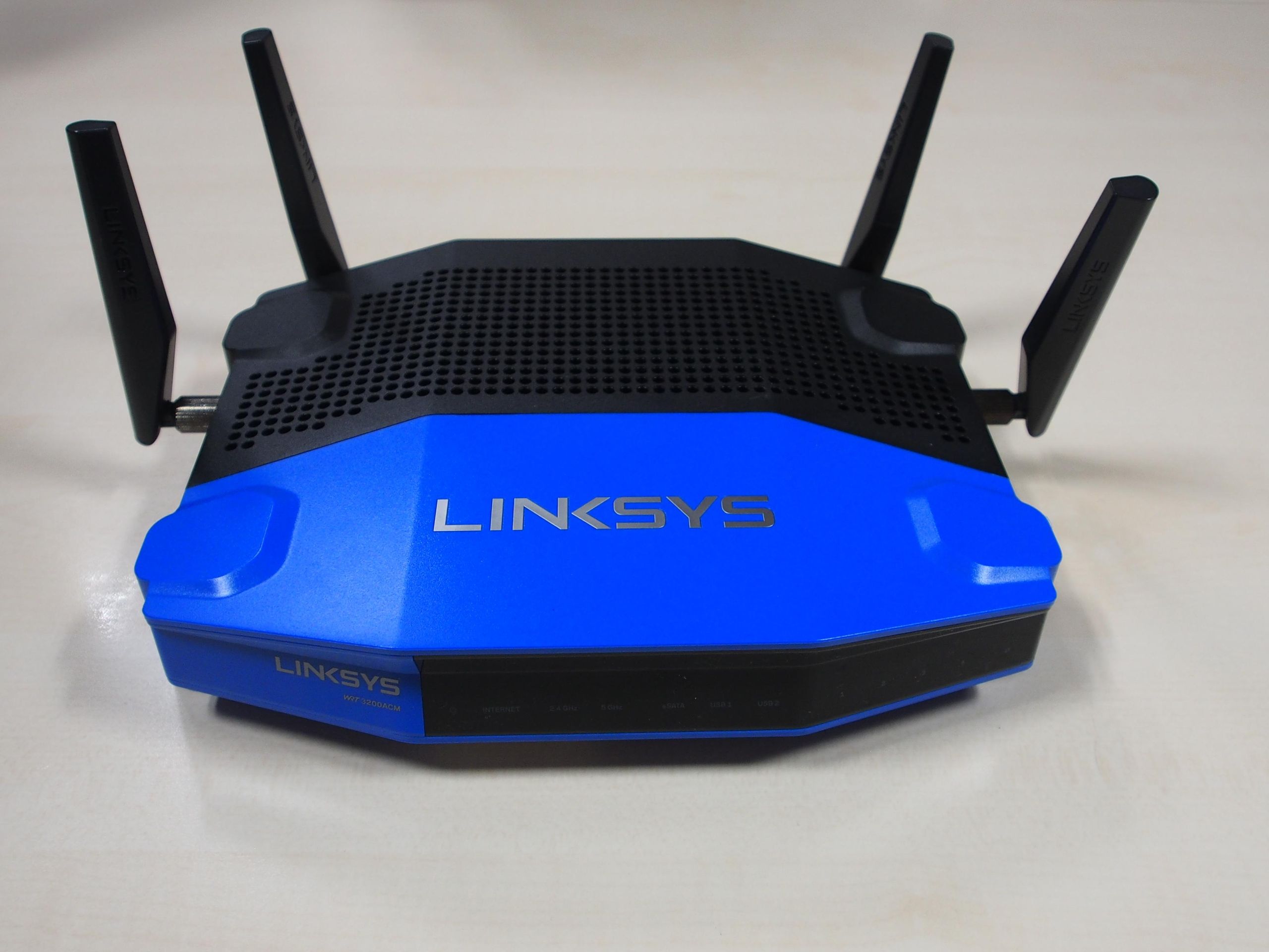 ＜新同品＞VPN対応ルーター　Linksys WRT3200ACM Linksys WRT3200ACM MU-MIMO Gigabit Wi-Fi Router Review | PCMag