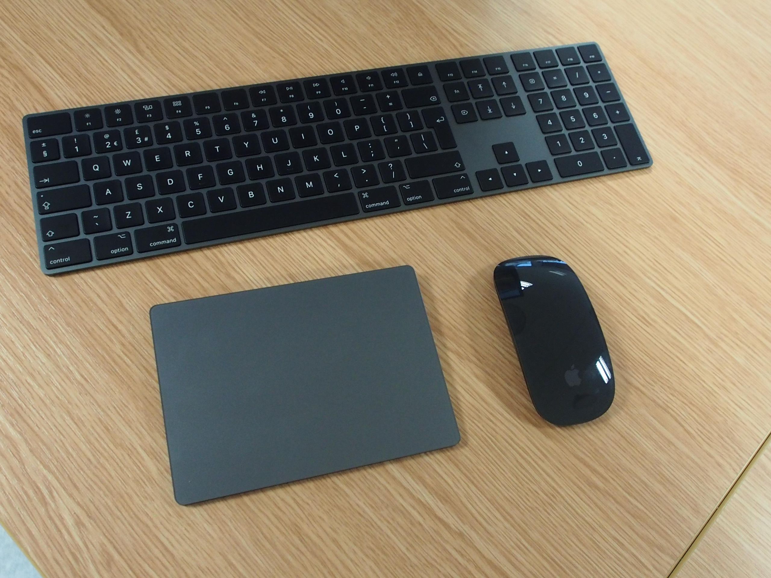 美品セット スペースグレイ MAGIC KEYBOARD & MOUSE 2 美品セット スペースグレイ MAGIC KEYBOARD & MOUSE 2 Genuine Apple