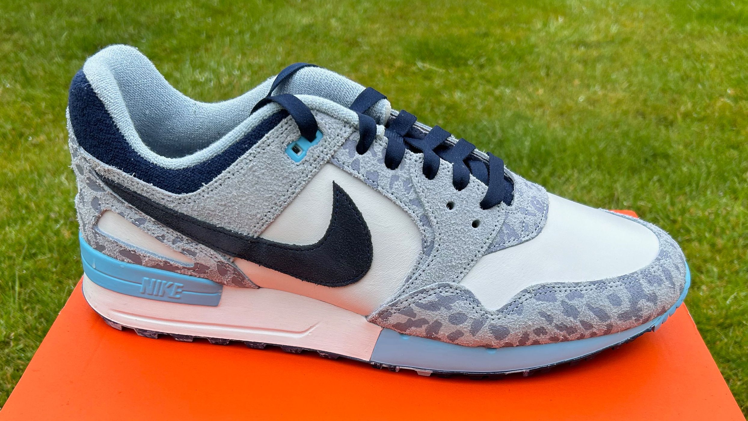 NIKE ☆ Air Pegasus ‘89 Golf NRG ‘Accept and Embrace’ Buy Air Pegasus 89 Golf NRG 'Accept and Embrace Pack