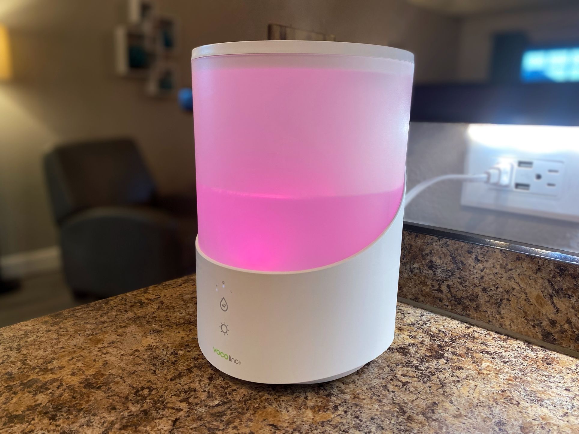 加湿器 VOCOlinc MistFlow Smart Humidifier VOCOlinc MistFlow Smart Humidifier Review: Cool mist, cool colors