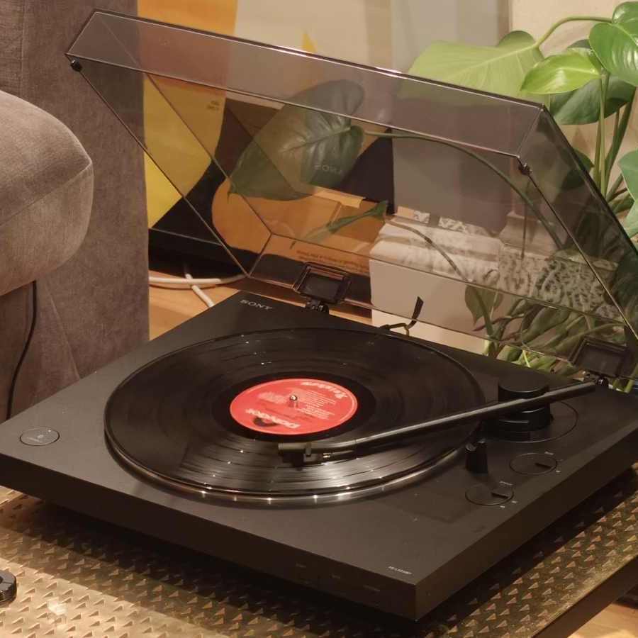 Sony PS-LX310BT turntable review: a cheap record player that's an
