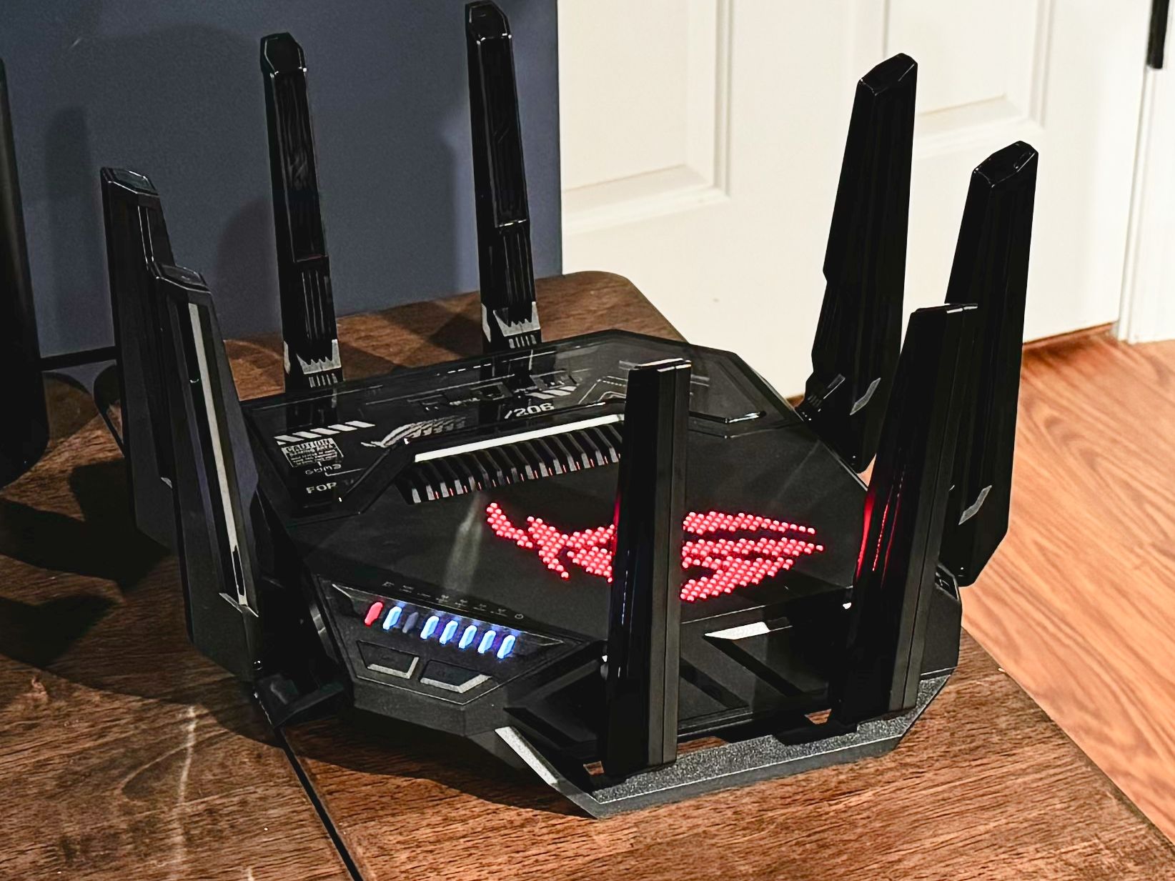 ASUS Wi-Fi ROG Rapture GT-BE98 Wi-Fi7対応 Amazon.com: ASUS ROG Rapture GT-BE98 PRO Quad-Band WiFi 7 Gaming