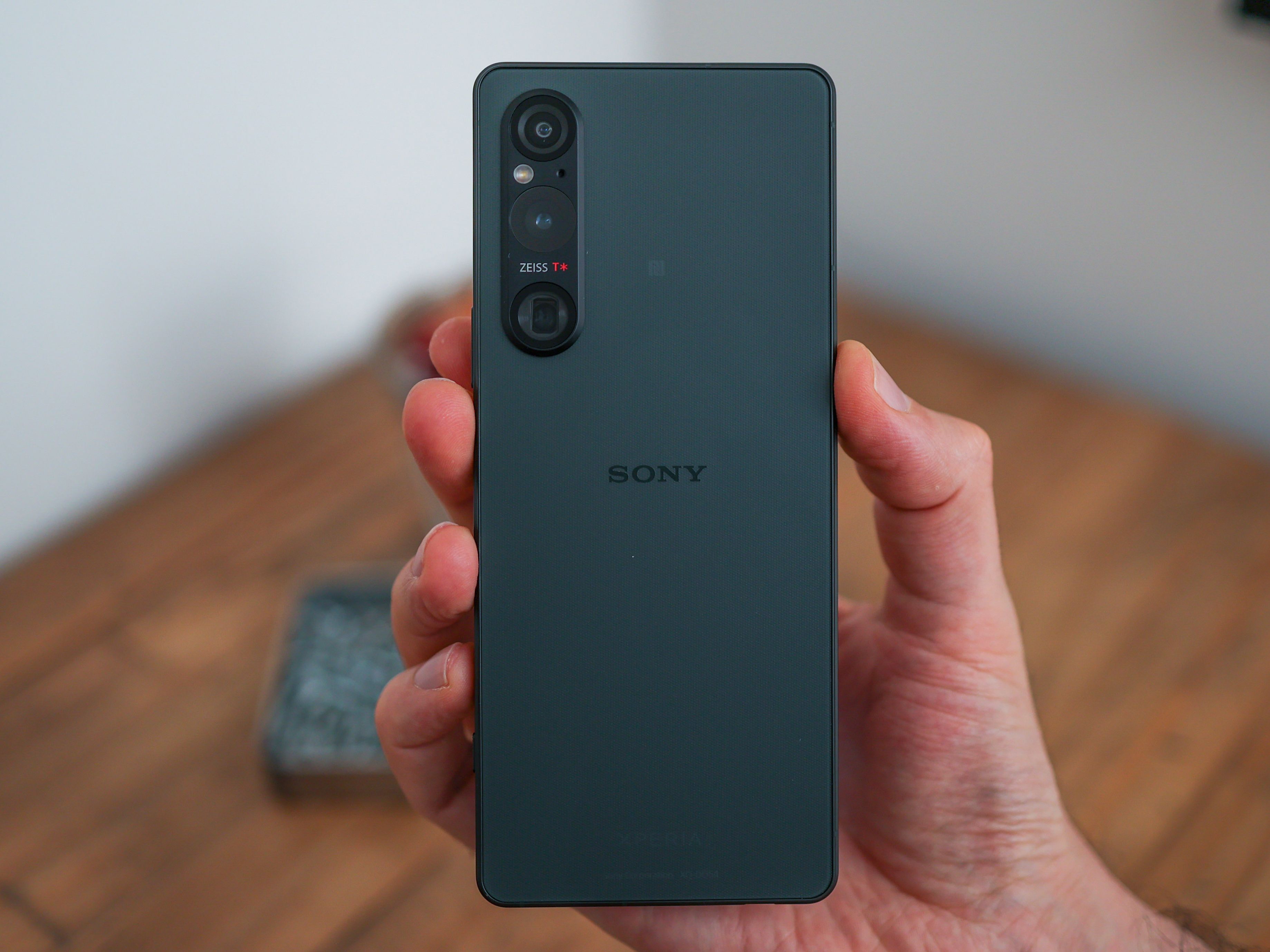 Xperia 1 Ⅴ Sony Xperia 1 V review: the good, the niche and the pricey | T3