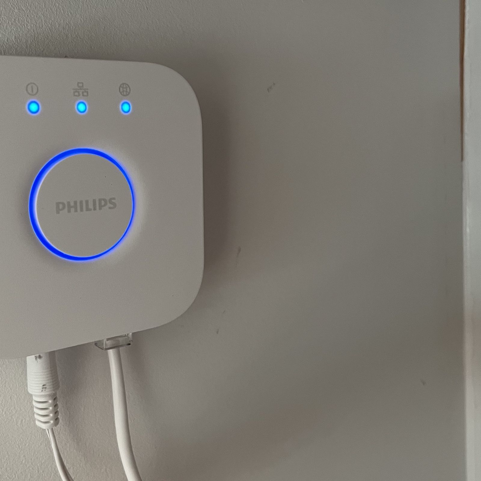 ルーター・ネットワーク機器 Philips Hue Bridge 国内正規総代理店アイテム】 Philips Hue Bridge Smart Home