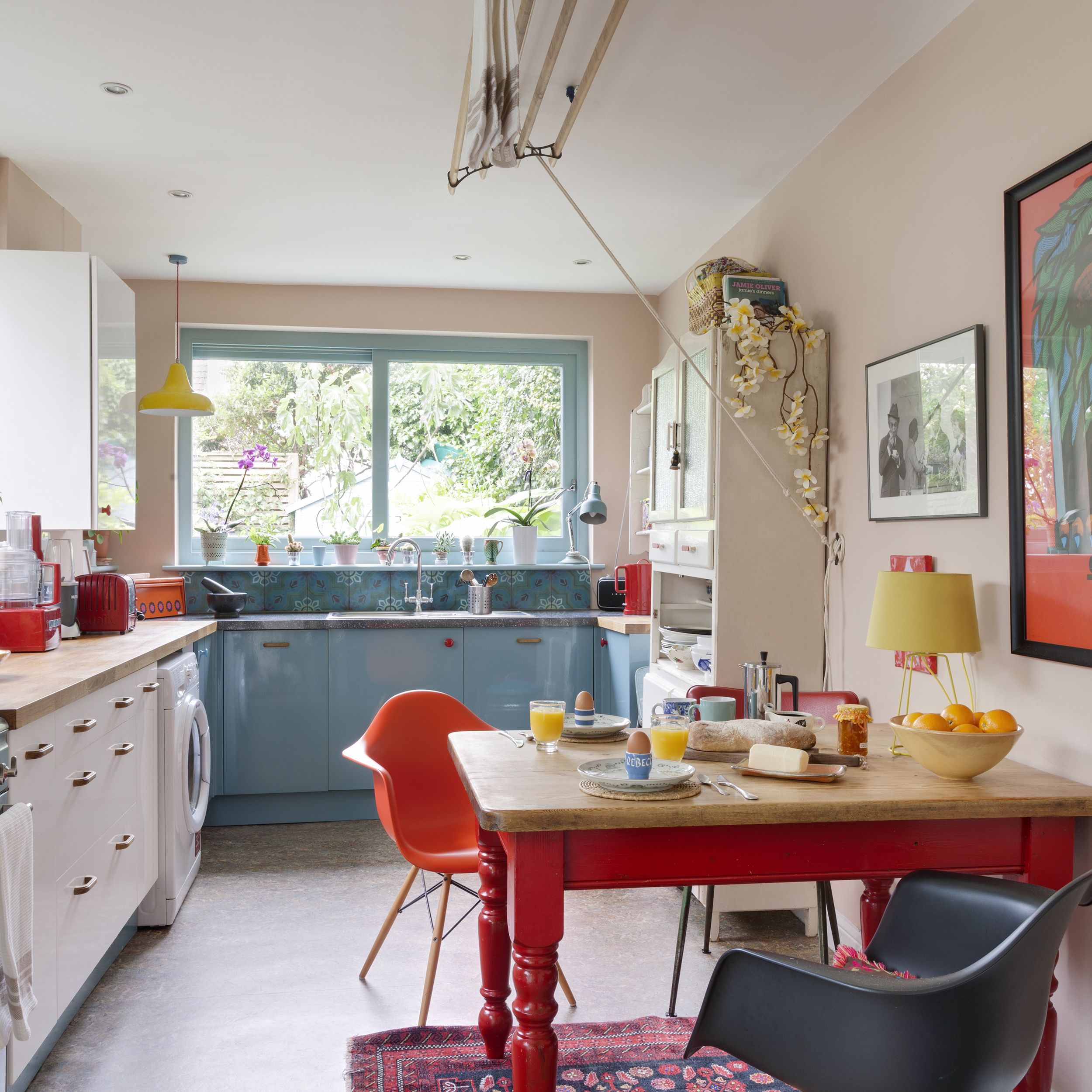 5 Mid-century modern kitchen ideas for an uber cool makeover | Real Homes, image size:2500x2500