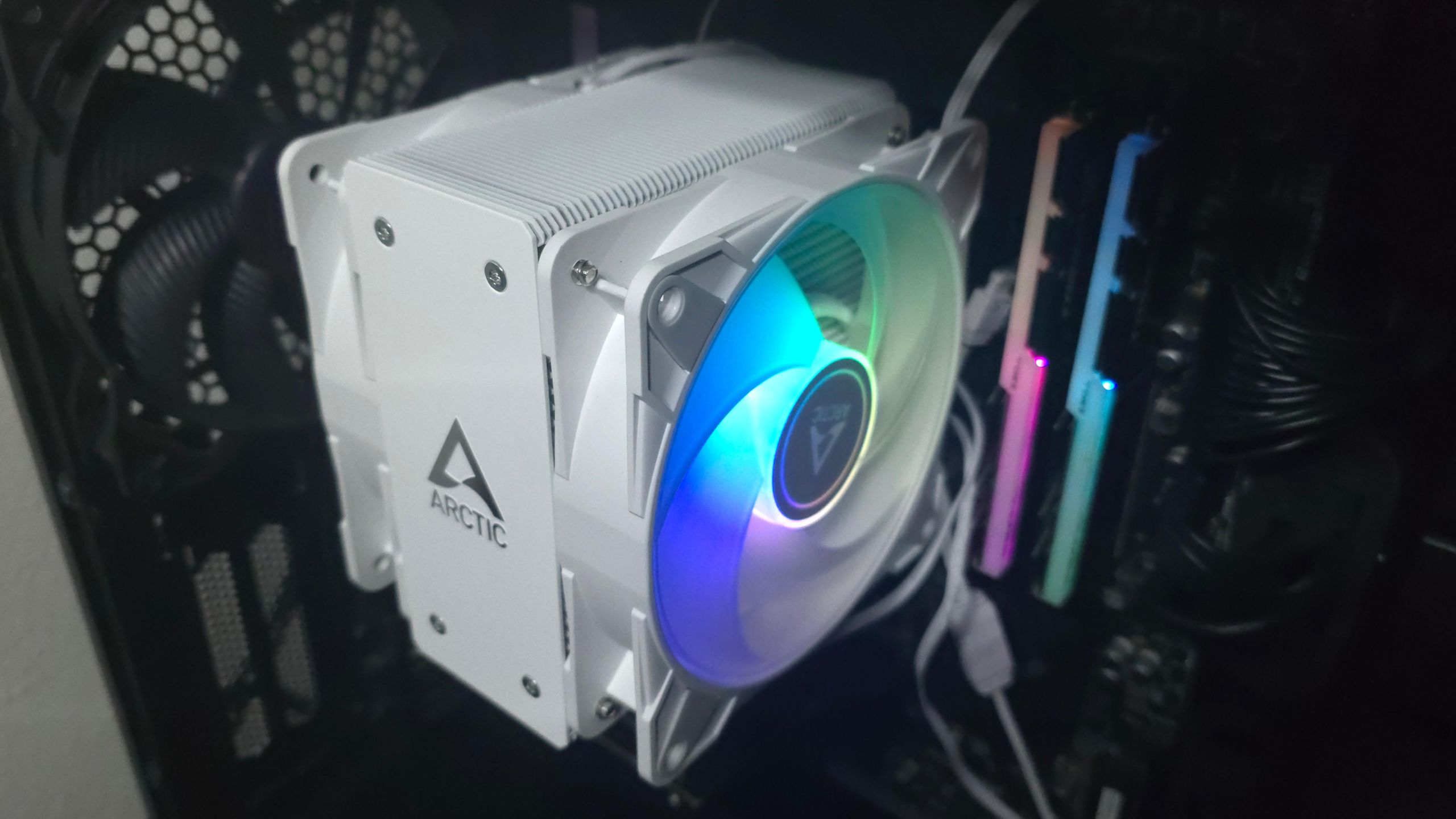 Benchmarks and Conclusion - Arctic Freezer 36 Review: Raising the