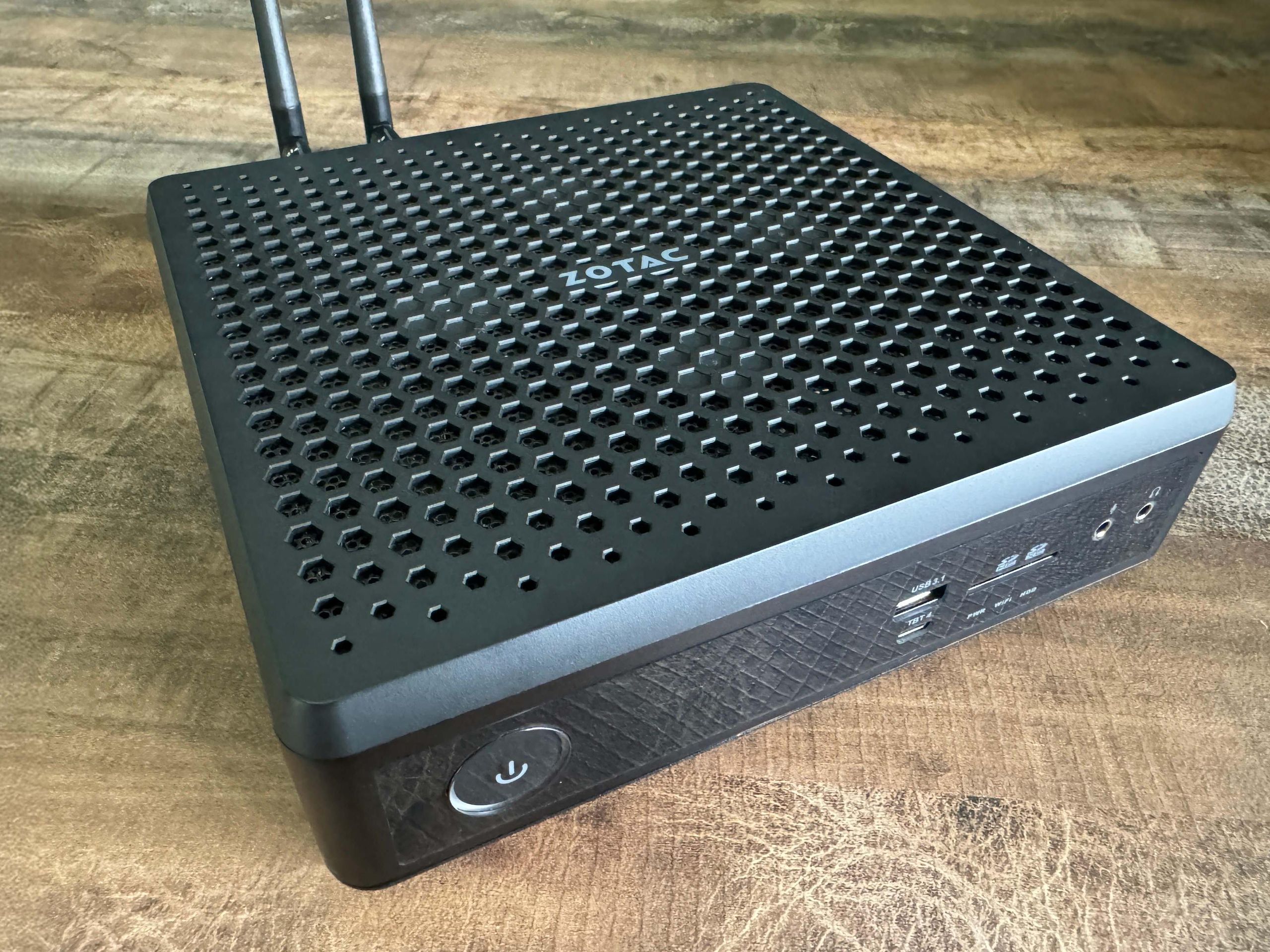 ZOTAC ZBOX MAGNUS EN374070メモリ32GB MAGNUS EN374070C｜ZOTAC公式ダイレクトショップ