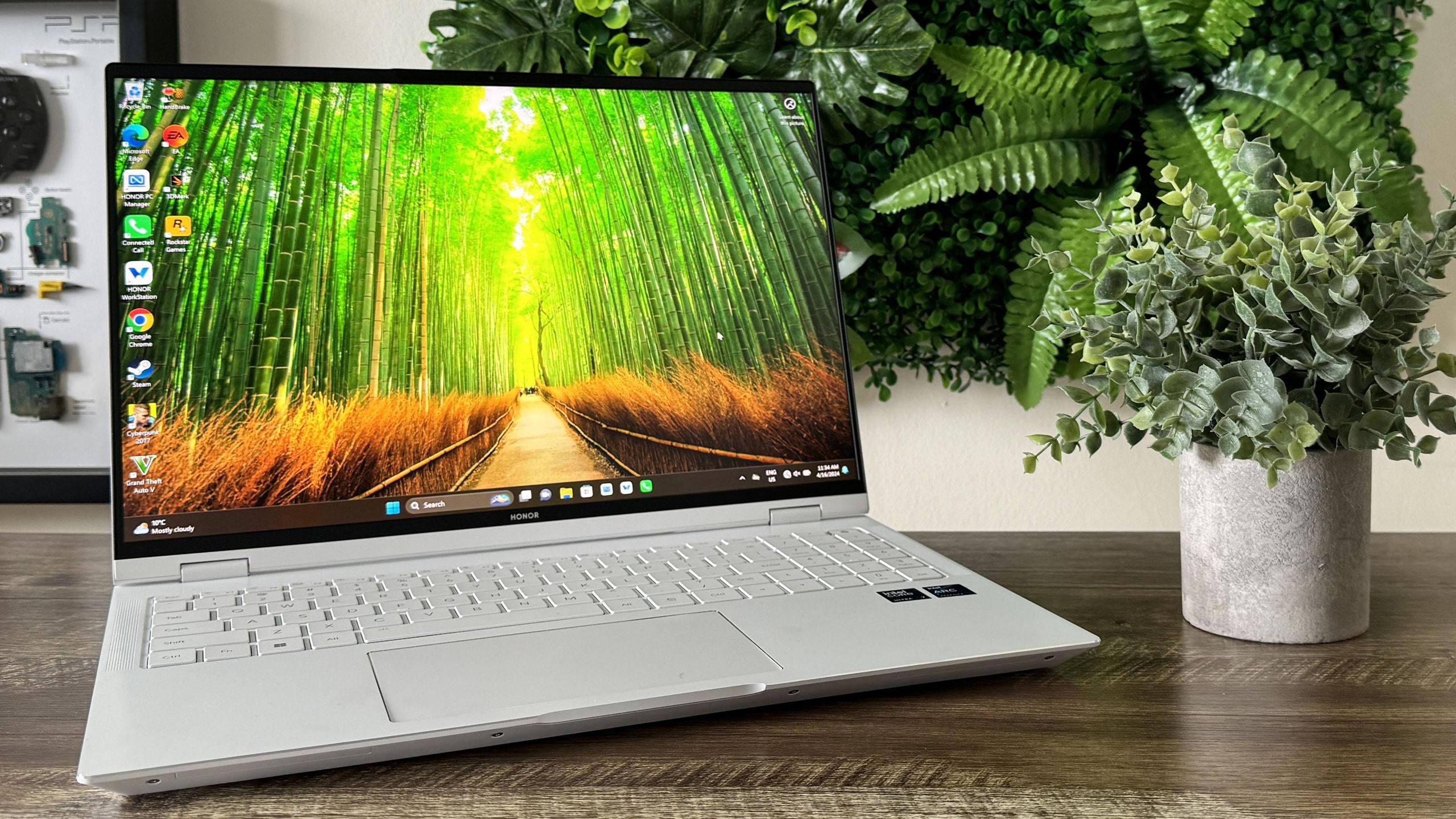 Honor MagicBook Pro 16 (2024) hands-on review: Finding a groove | Tom's Guide