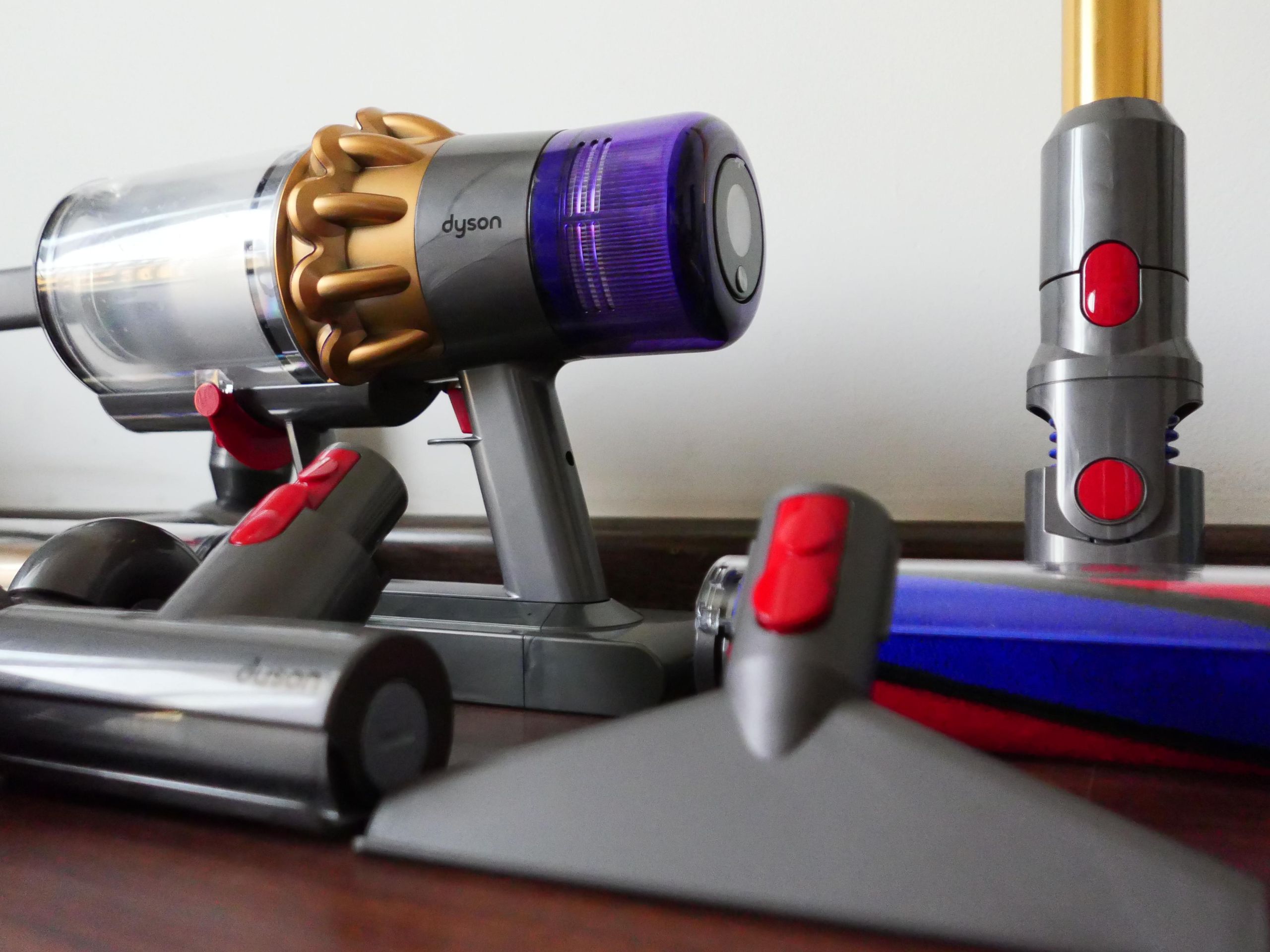 Dyson v11 Absolutepro（直販限定） RJpLkNgceRkKpYXzMxALxX.jpg