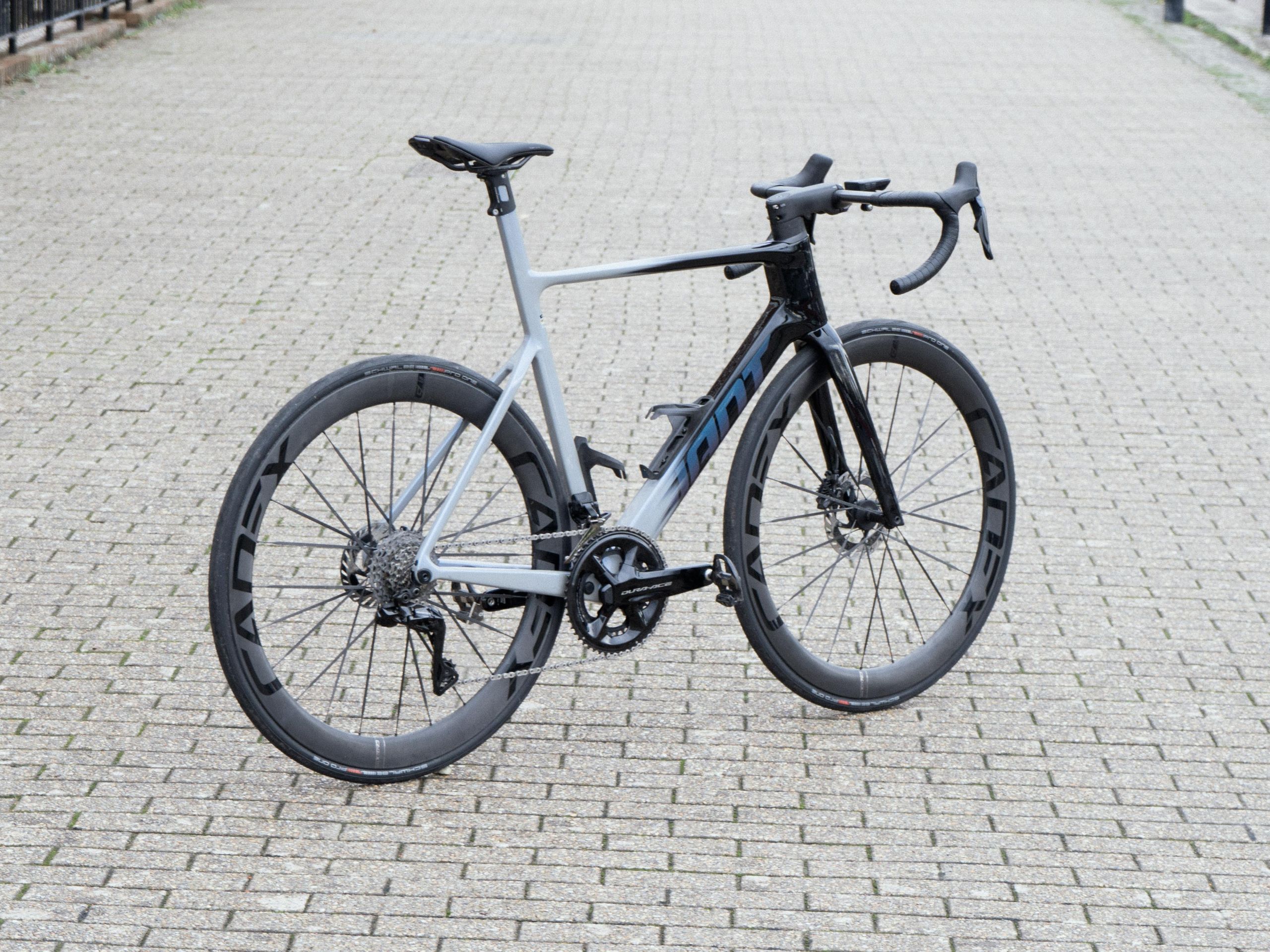 ベイブ Adidas Originals Adidas Zx Noir Et Cuivre Adidas Zx Noir Et