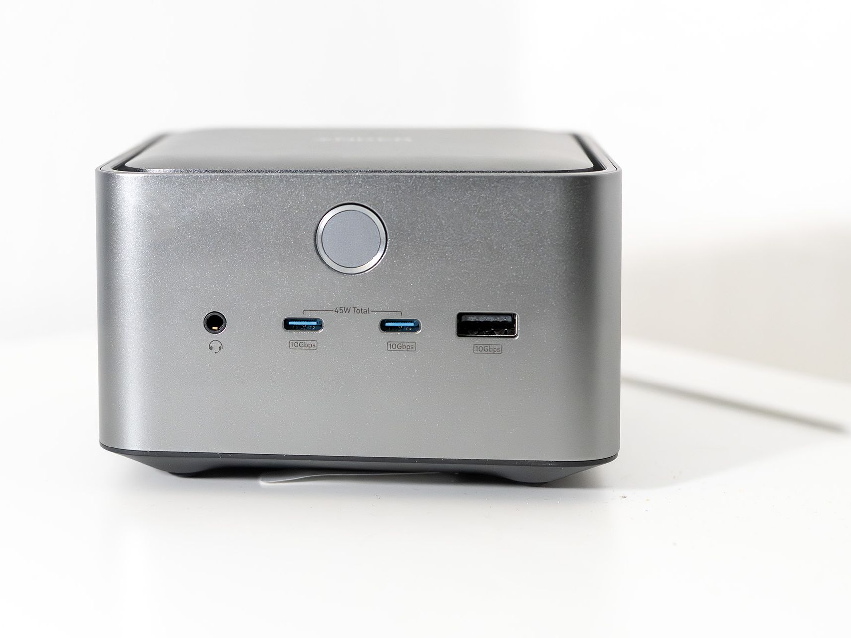 Anker Prime TB5 Docking Station review: Thunderbolt's like