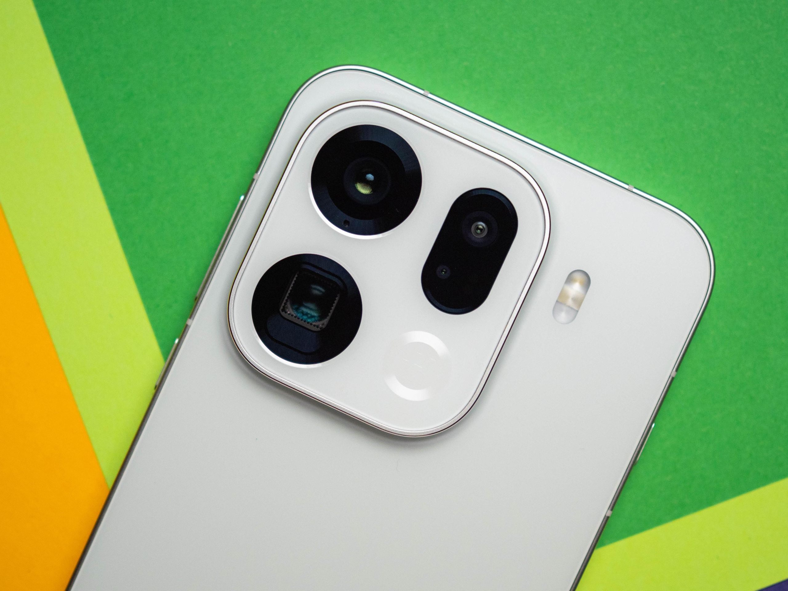 OPPO puts the Find X9 Ultra and 'global' in the same sentence