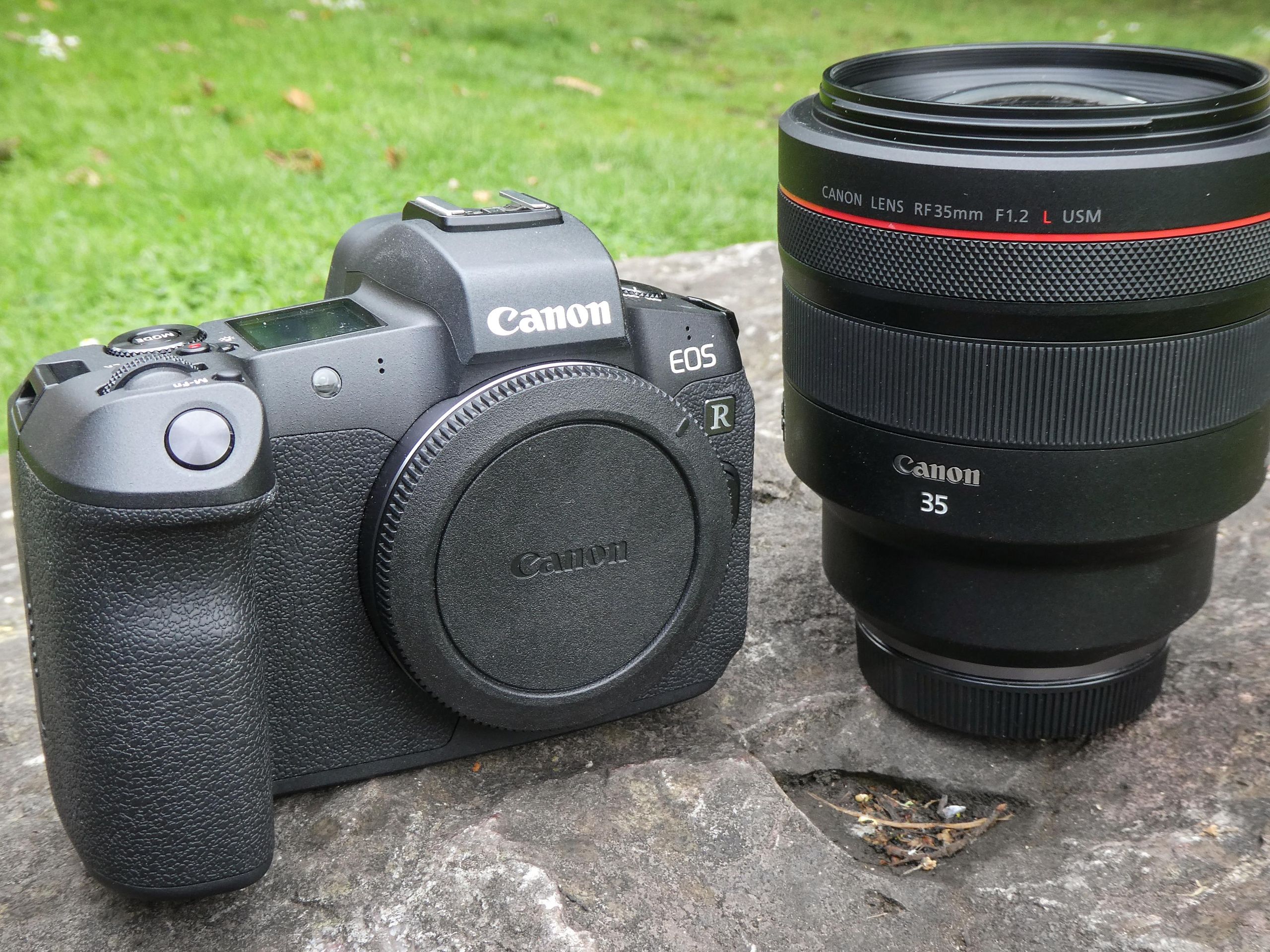 Canon to release TWO 35mm f/1.2 lenses – one with Defocus