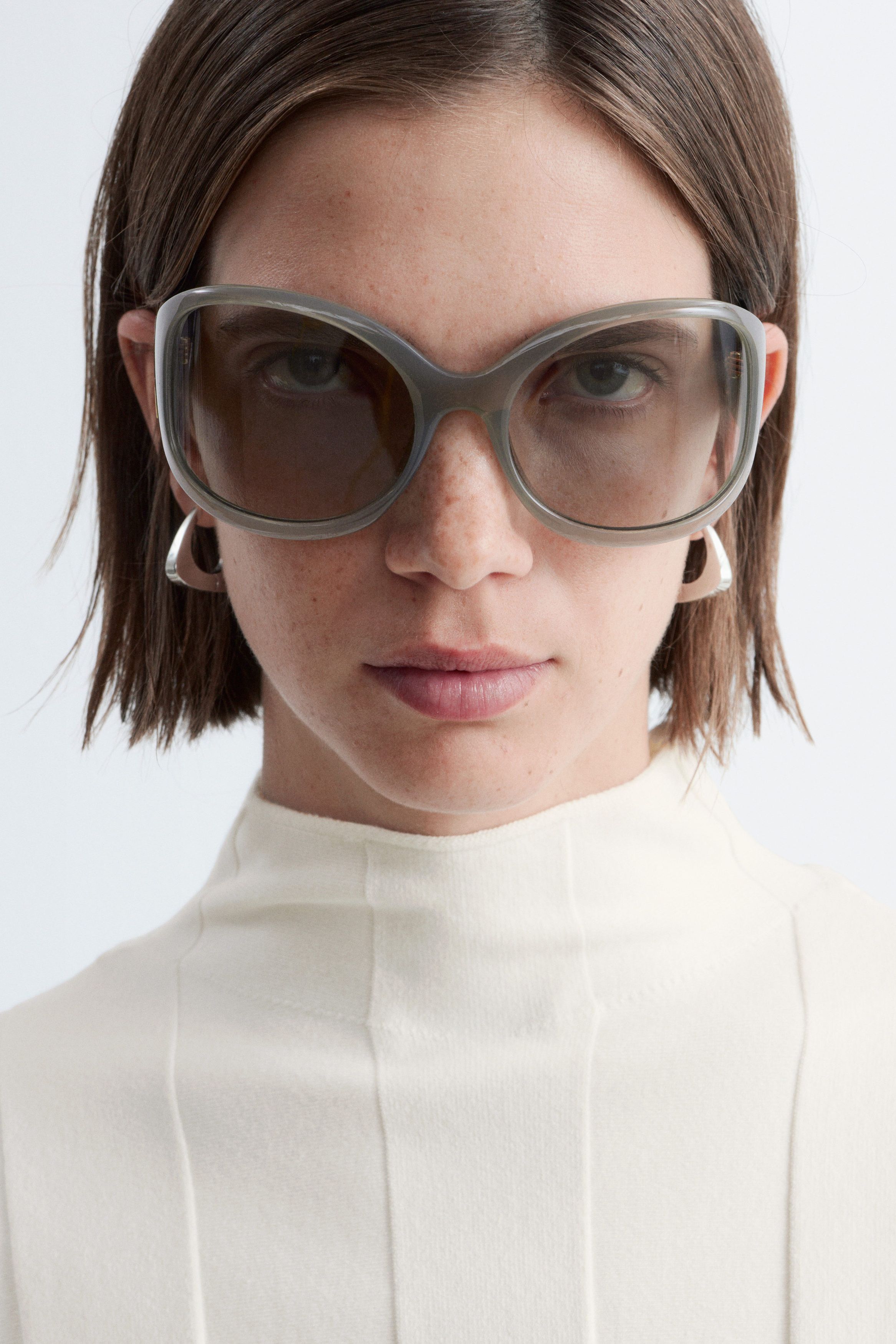 Oversized Oval Frame Sunglasses