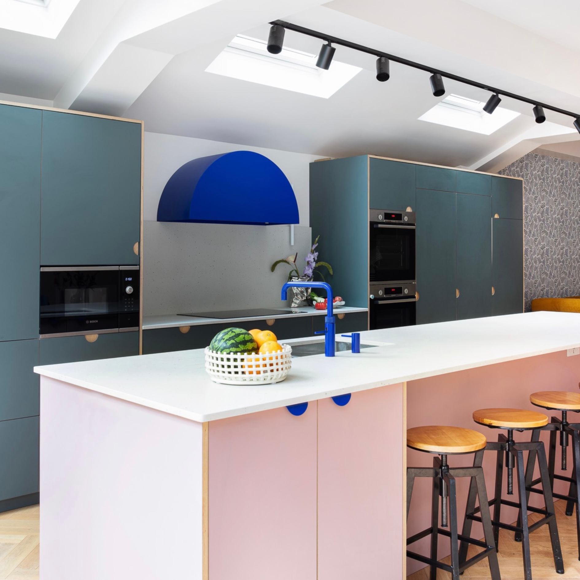 Decorating With Cobalt Blue Fall 10 Summery Ways To Use Cobalt Blue In