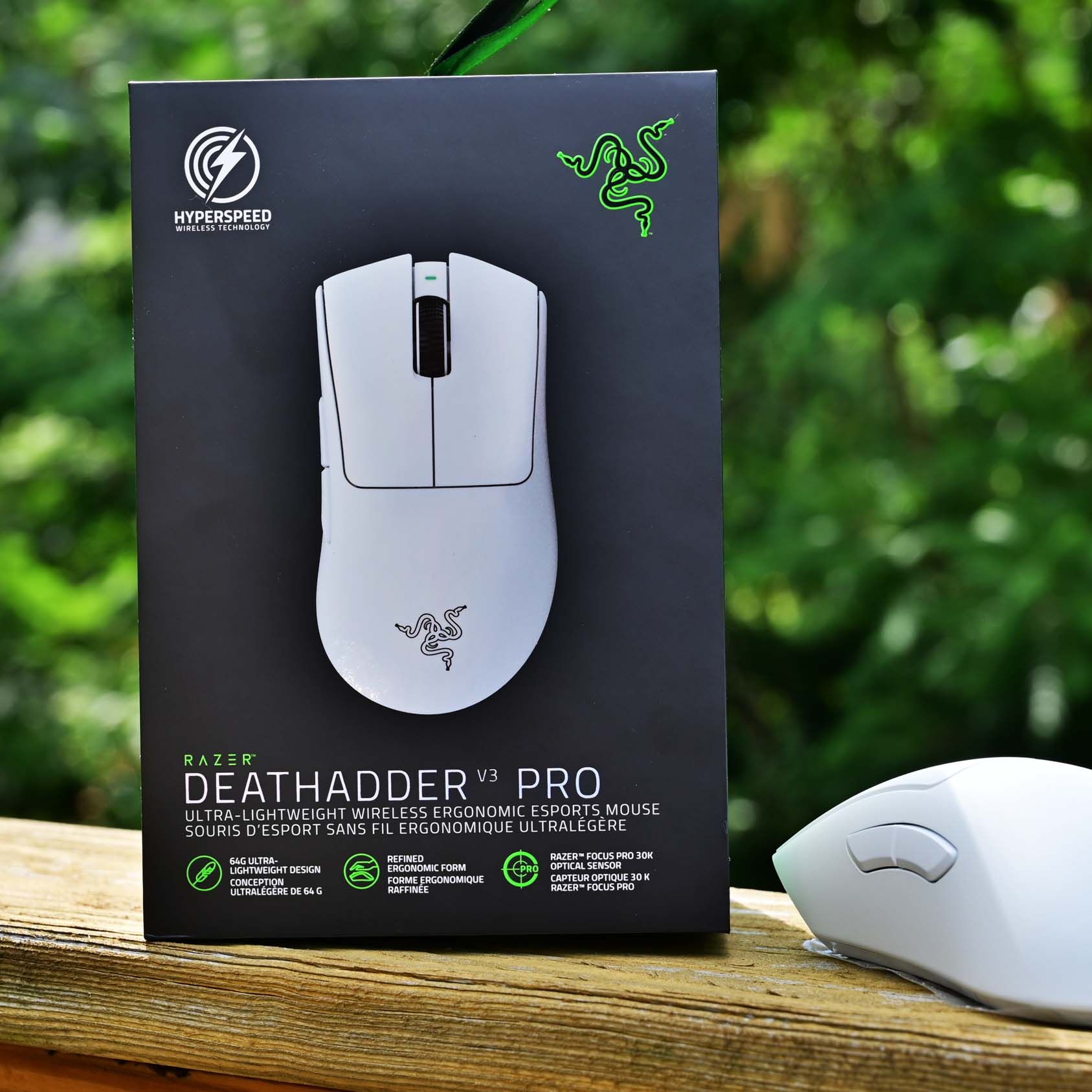 Lightest Ergonomic Esports Mouse - Razer DeathAdder V3 Pro