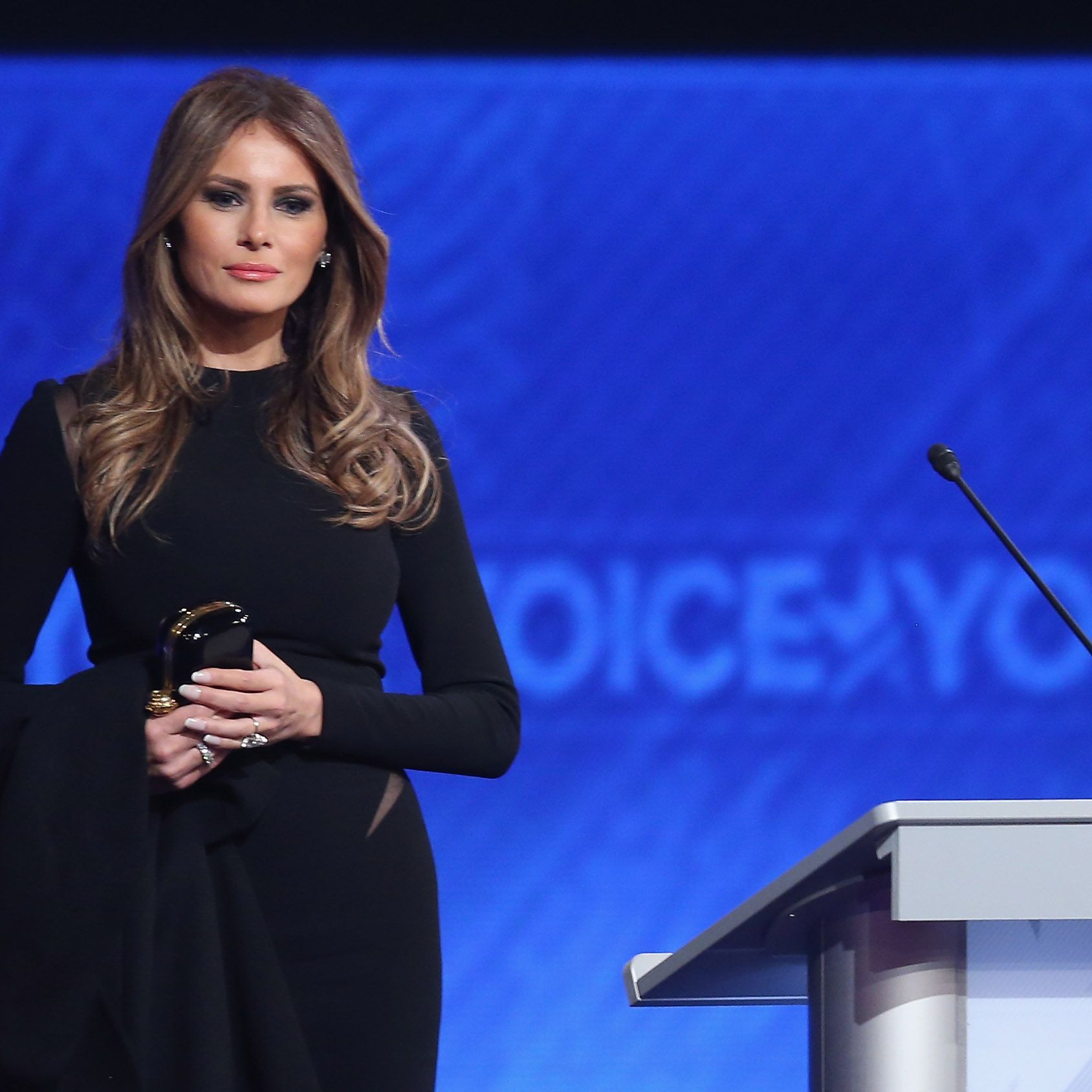 designers refuse to dress melania Fashion Who Won't Trump as First Lady Self-Portrait Women's Tiered Floral Size:38 (US W 7-7.5) Location: Todd Snyder at Easton Town Center Melania ivanka trump