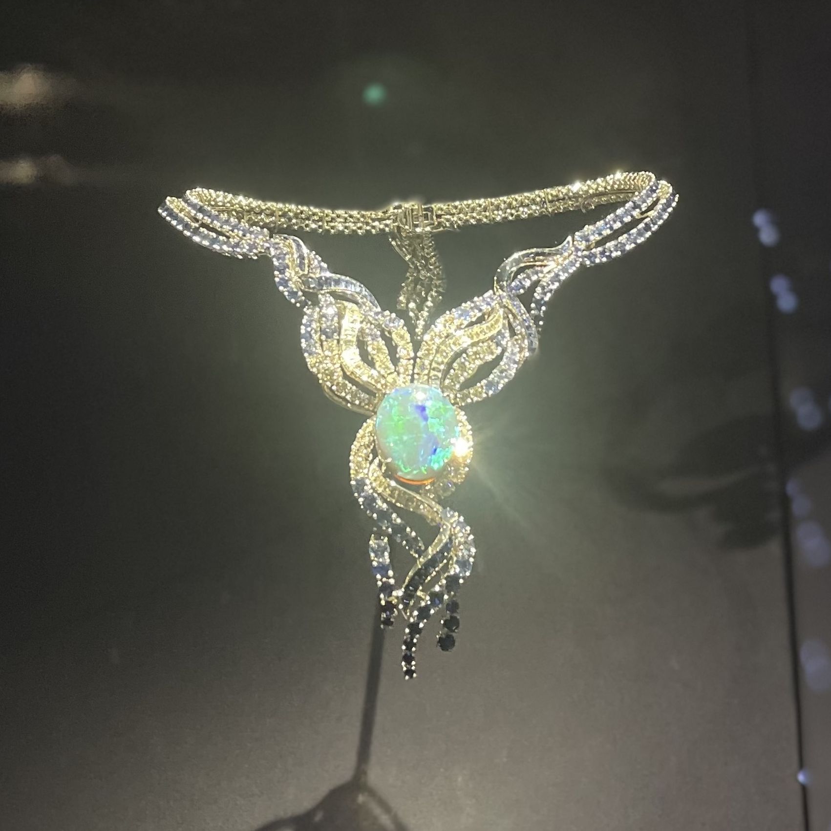 アート・デザイン・音楽 JEWELRY from the PEARL MUSEUM アート