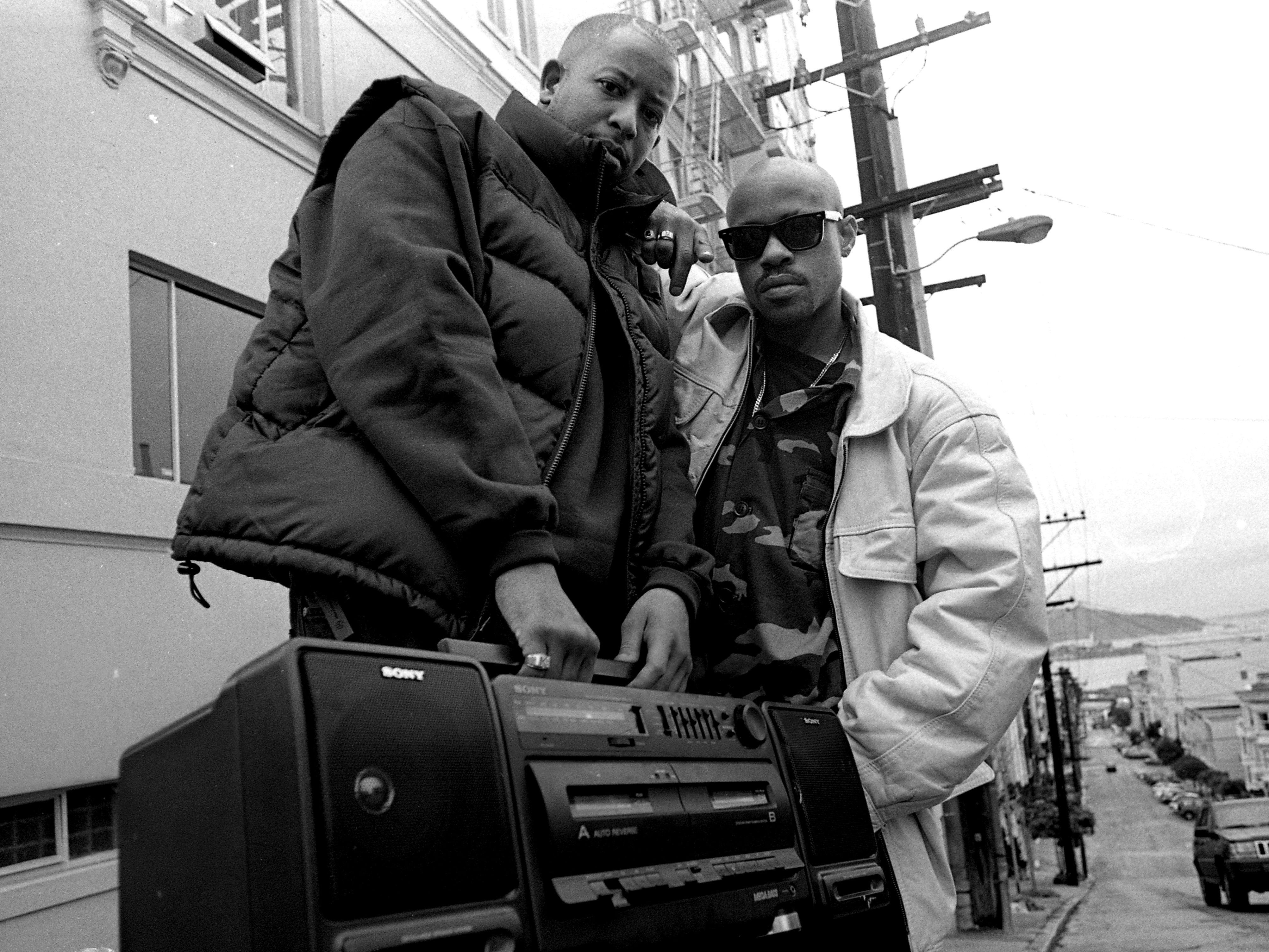 Behind the Beat - Wikipedia