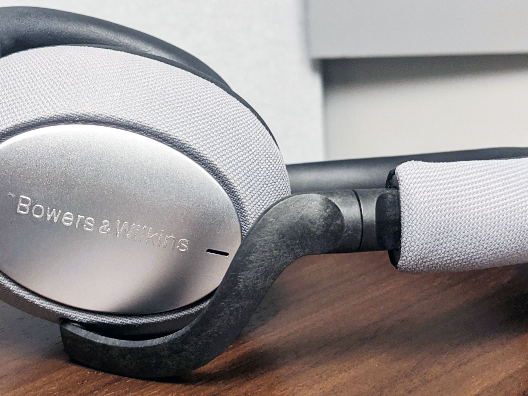 Bowers&Wilkins PX7 SPACE GREY スペースグレー Bowers & Wilkins PX7 Over-Ear Headphones Review