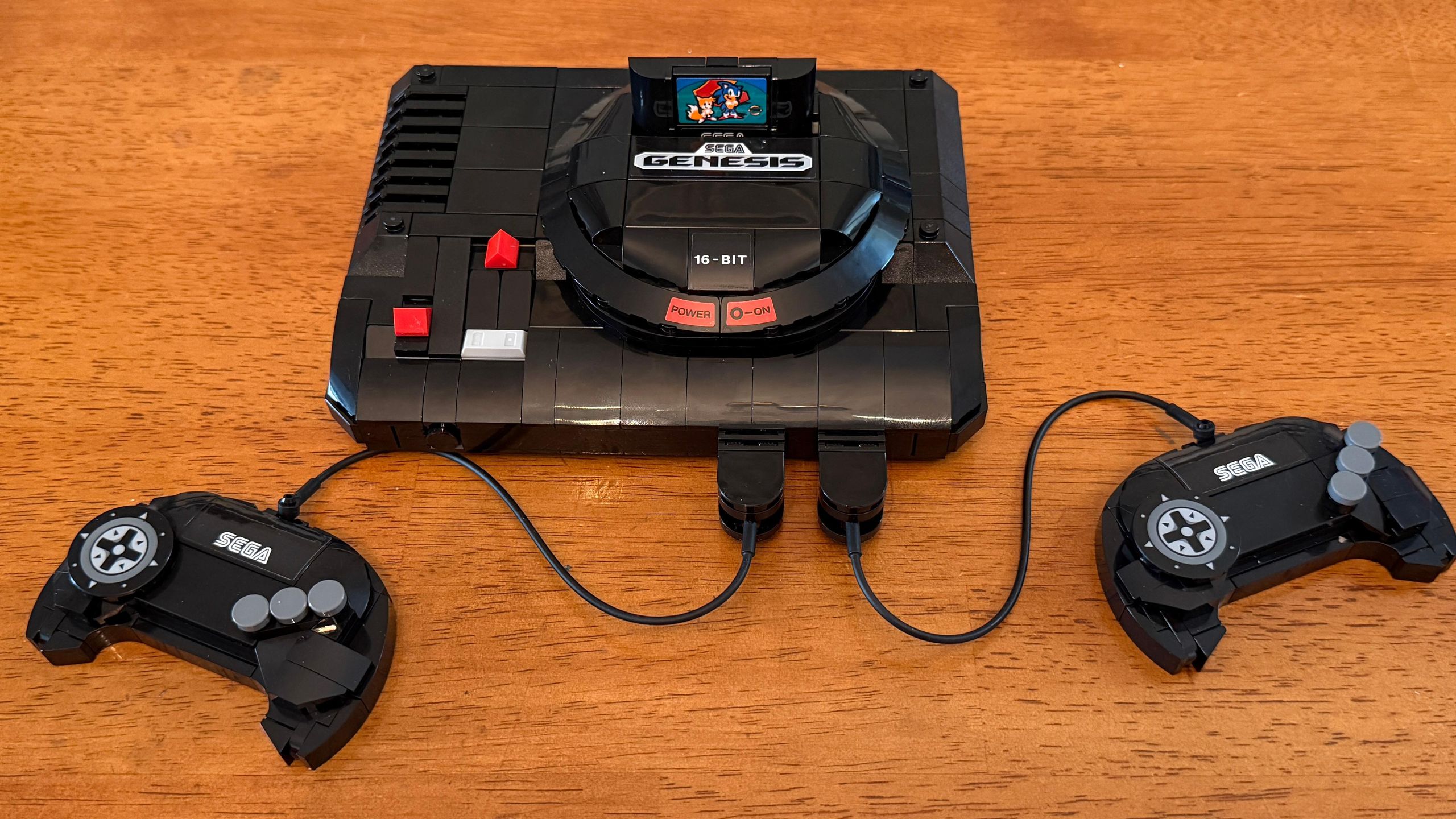 SEGA BASIC LeveⅡAとLeveⅢAの2点セット The Lego Sega Genesis Console is a great retro build with just a