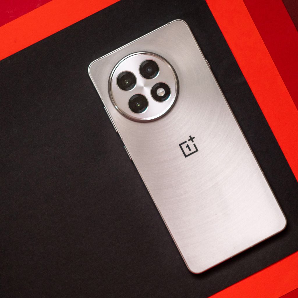 OnePlus 13R 12GB/256GB シルバー　グローバル版 Amazon.com: OnePlus 13R, 12GB RAM + 256GB Storage, Dual-SIM