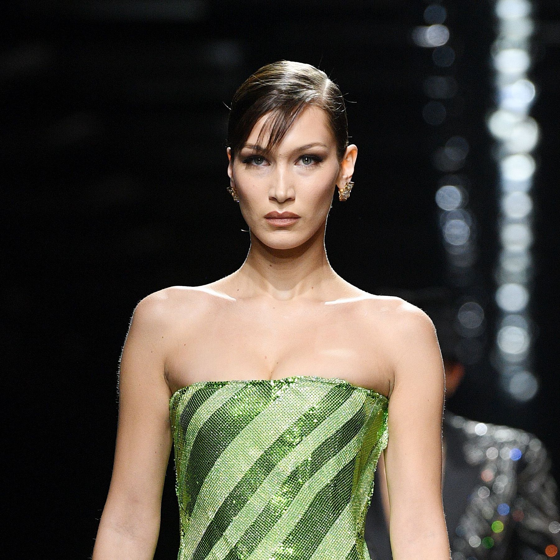 versace bella hadid purple dress @BellaHadid and @Vittoria for Versace