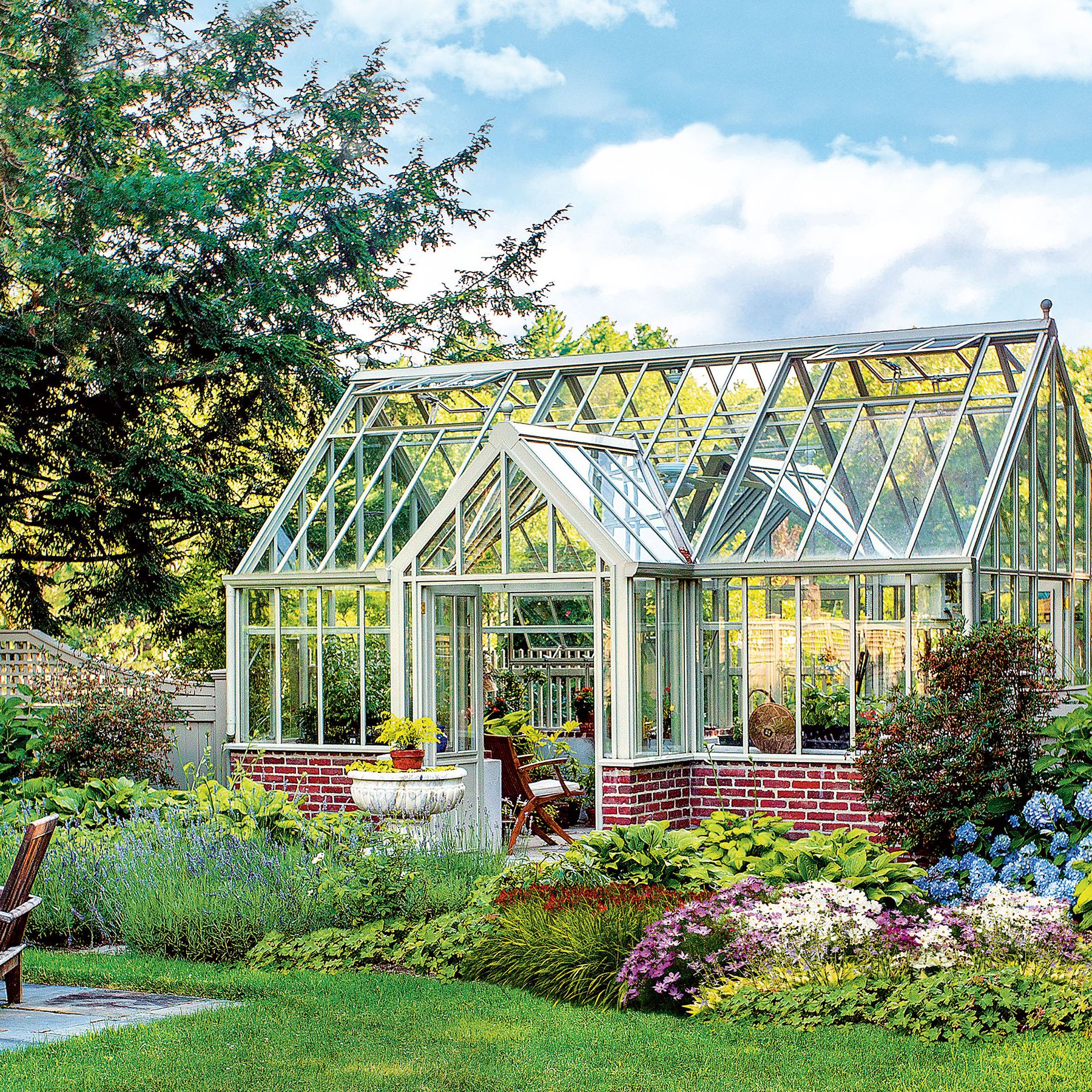 The best food to grow in a greenhouse, according to experts | Homes and  Gardens