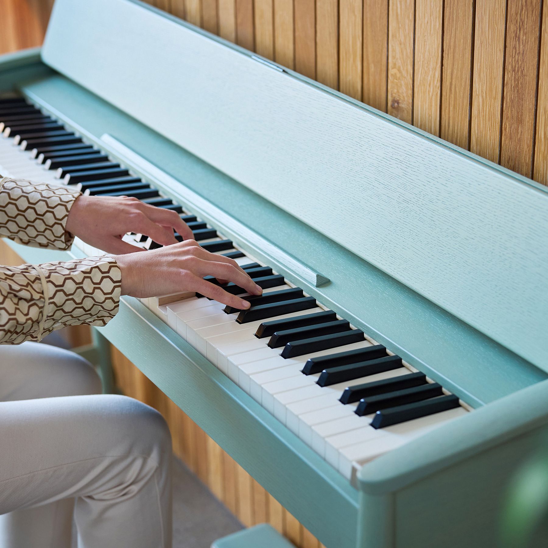Roland unveils stylish KF-20 and KF-25 Kiyola 