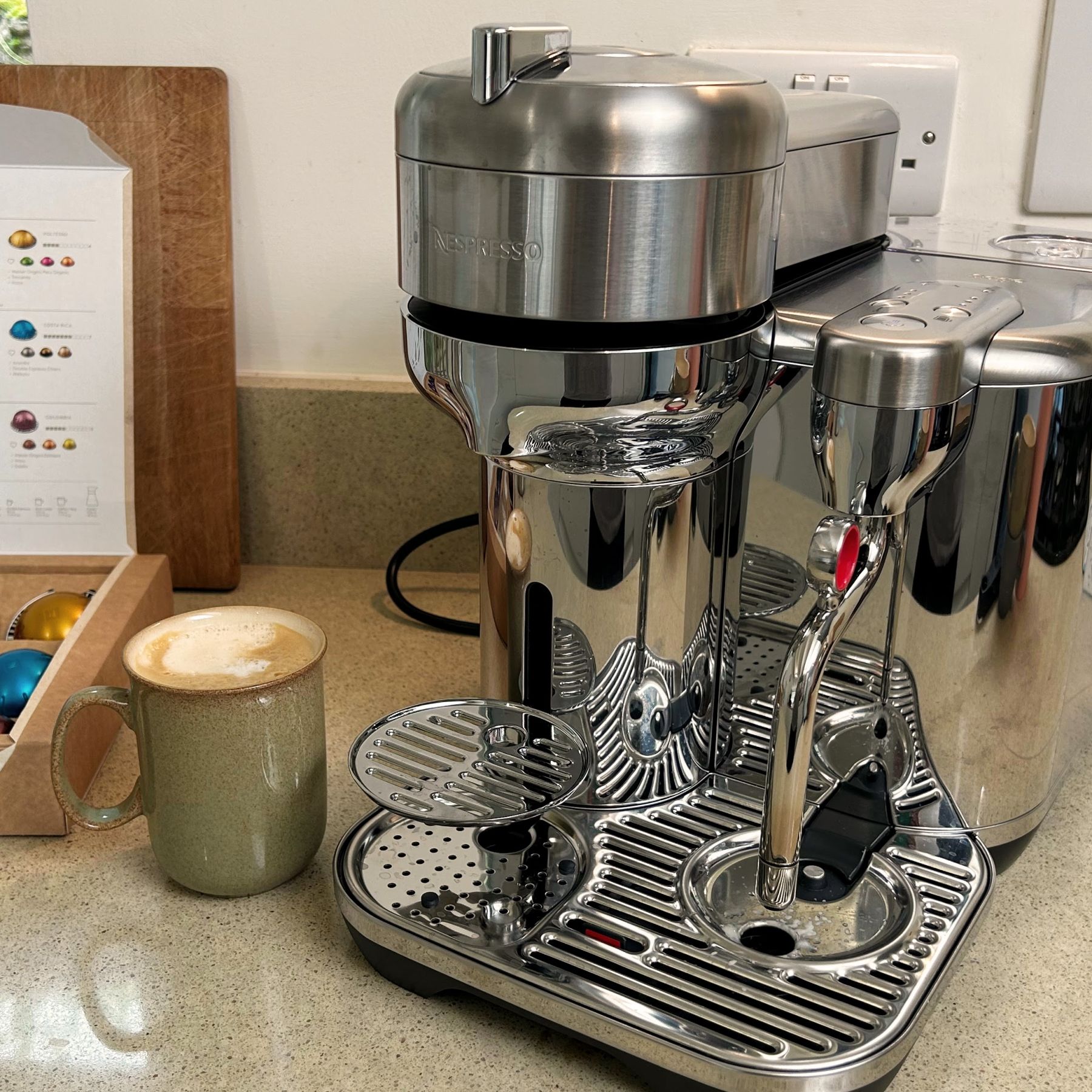 Nespresso Vertuo Creatista ネスプレッソ ヴァーチュオ Vertuo Creatista Stainless Steel | Vertuo Coffee Machine