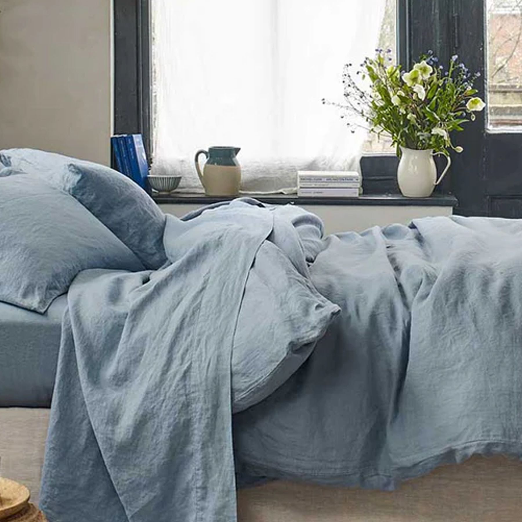 I'm a hot sleeper – why linen bedding helps me sleep cooler | Ideal Home