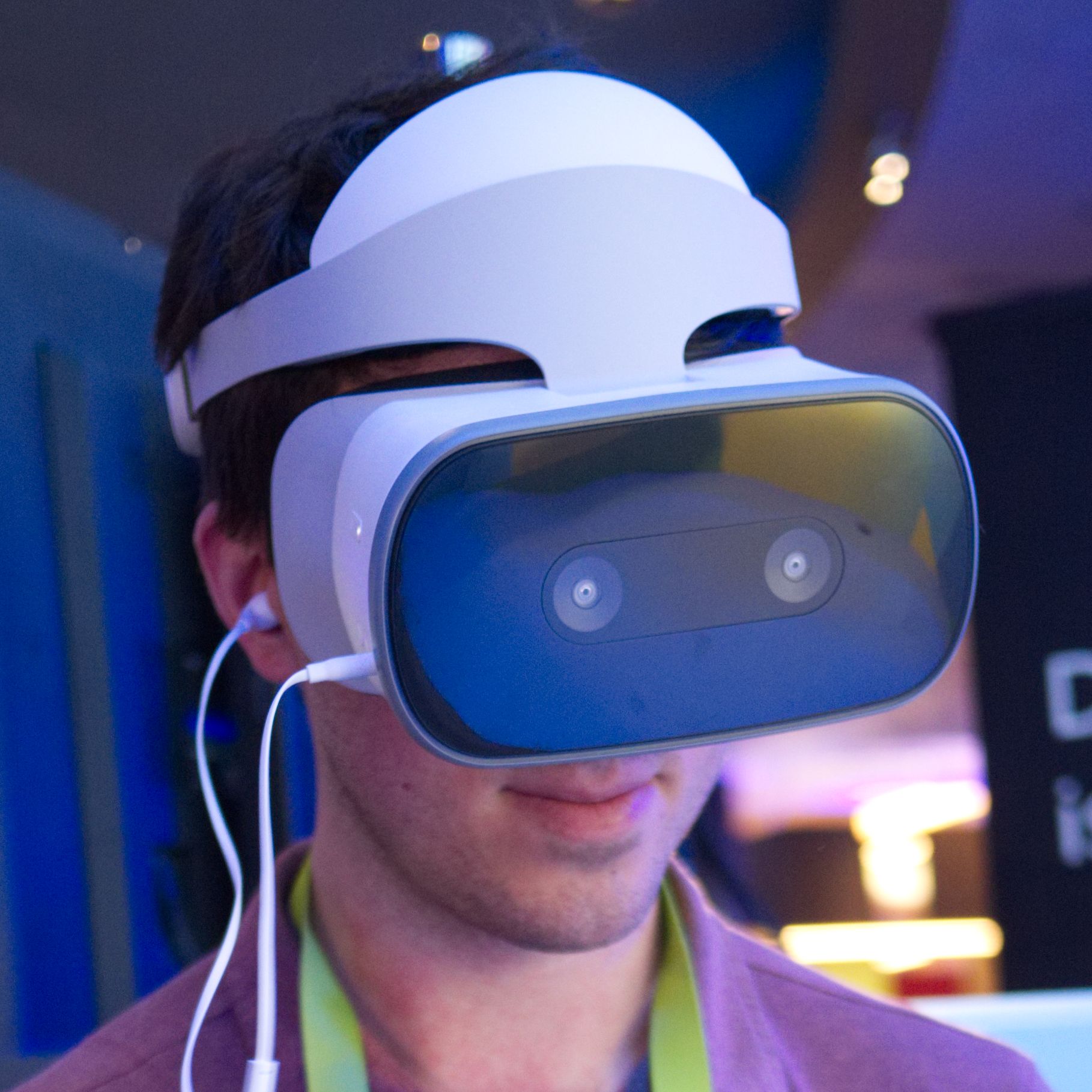 その他 Lenovo Mirage Solo with Daydream Amazon.com: Lenovo Mirage Solo with Daydream, Standalone VR