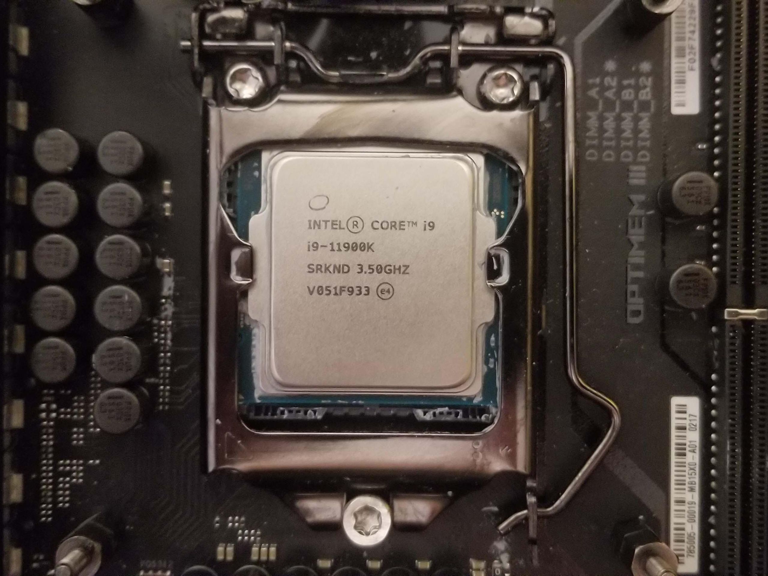 [緊急]Intel Core i9-11900K CPU Amazon.com: Intel Core i9-11900K Desktop Processor 8 Cores up to