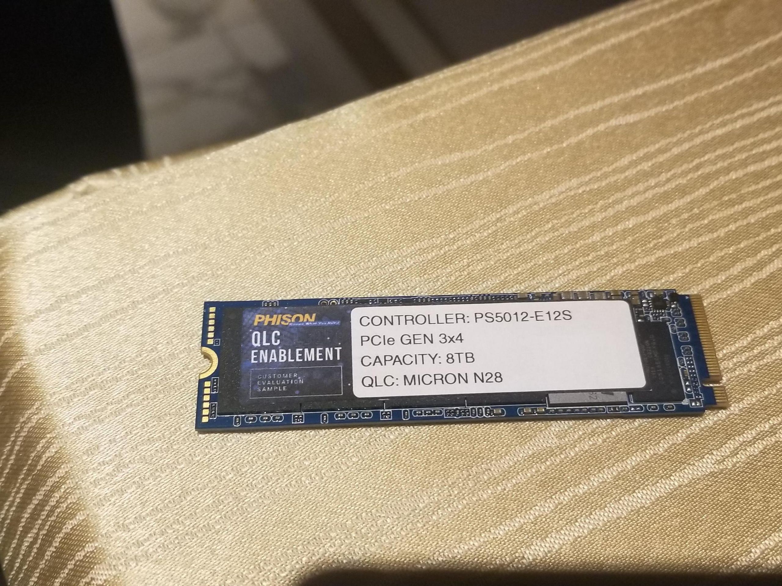 Rose.様　9/25購入 オフィス2024年Core i5 SSD SONY Kioxia KCMYXRUG3T84 3.84TB NVMe PCIe Gen5 U3 SIE 1 Dwpd