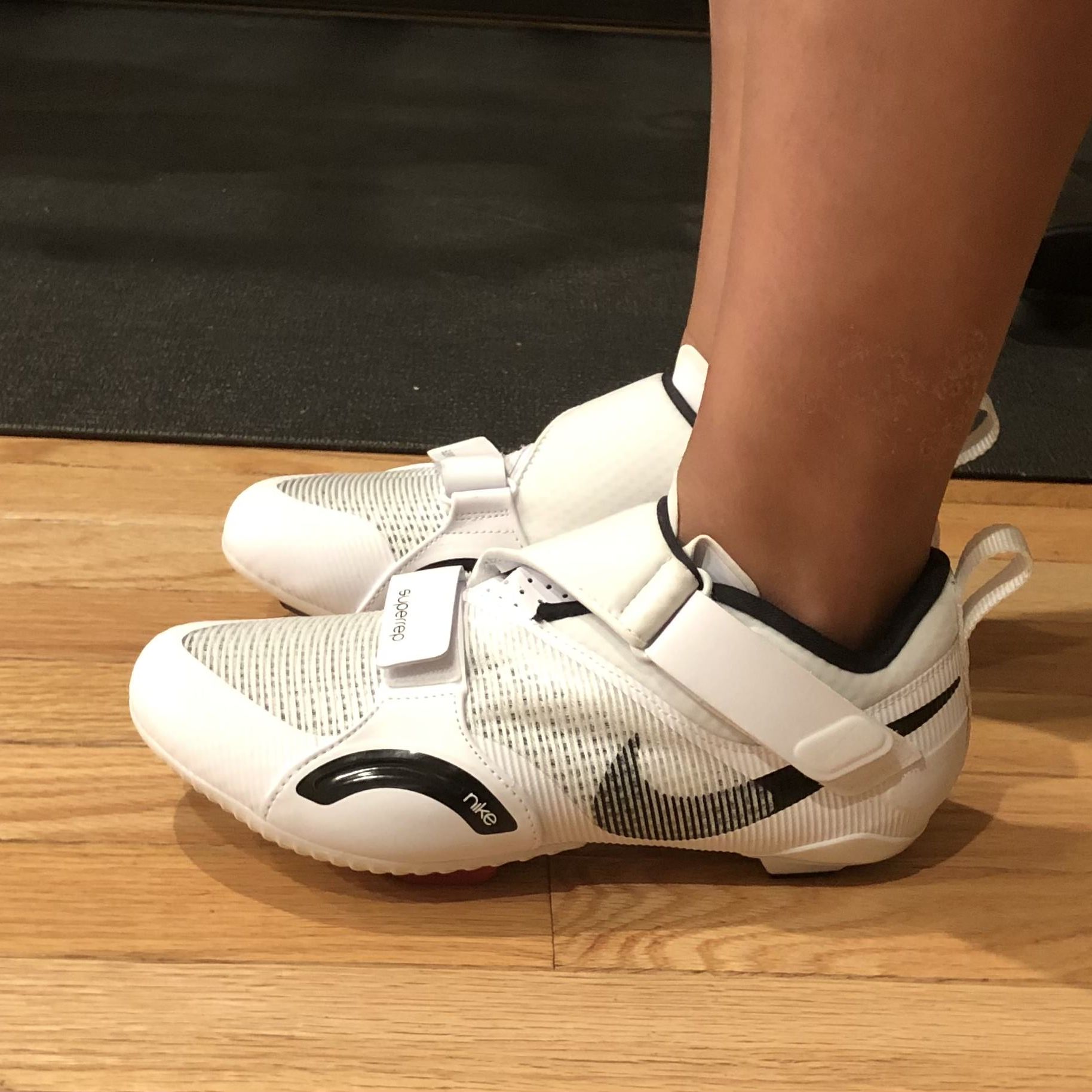 look delta cleats nike