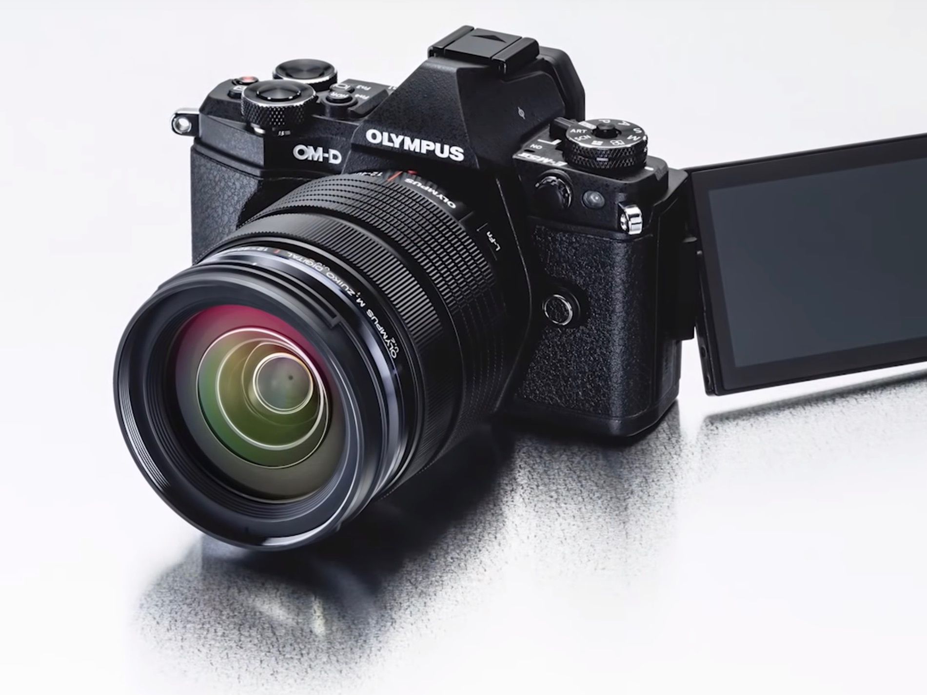 高機能＆コンパクトの大人気機種❣️OLYMPUS OM-D E-M5 mk.II
