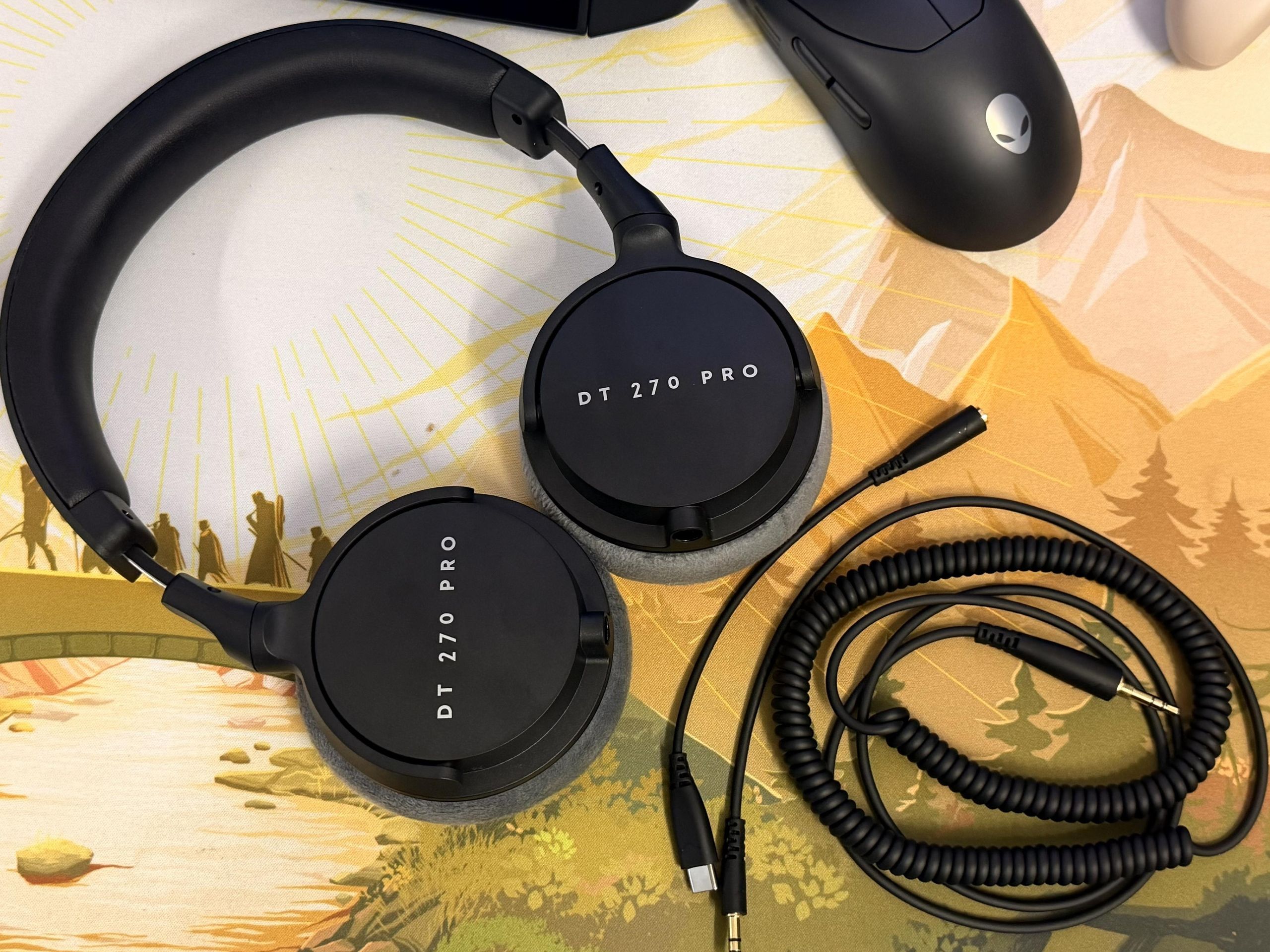 家電 beyerdynamic DT 270 PRO DT 270 PRO: Studio headphones for recording and monitoring