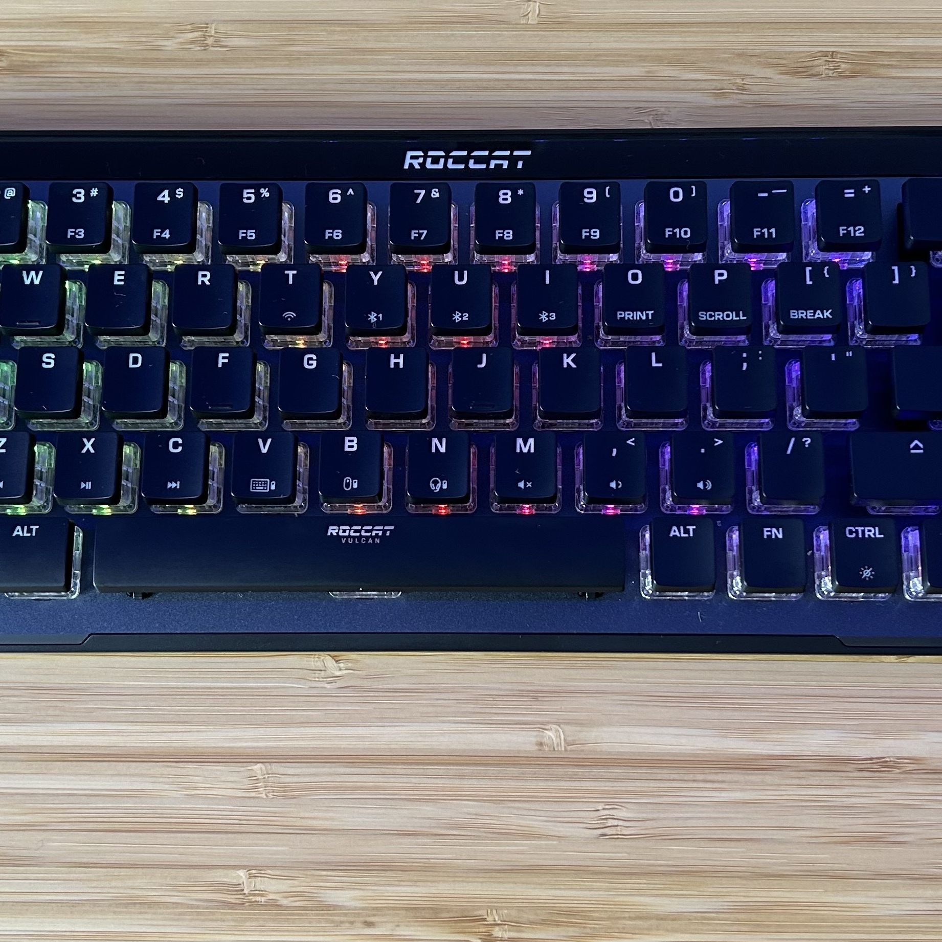 ROCCAT VULCAN II MINI AIR ワイヤレスキーボード ROCCAT's 65% wireless keyboard, Vulcan II Mini Air, will be