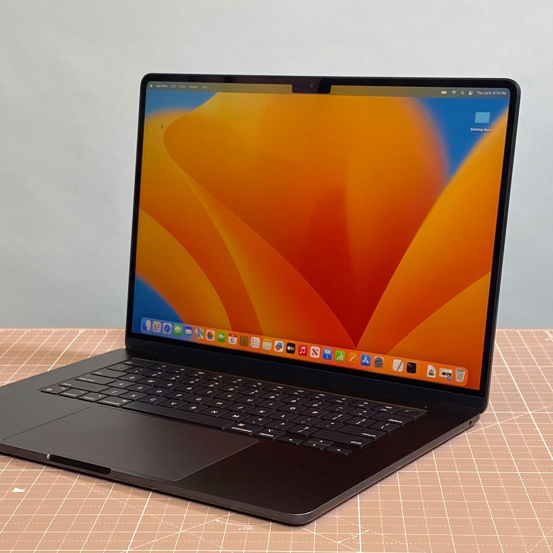 MacBook Air (15-inch) Review: The Big Apple | Tom's Hardware